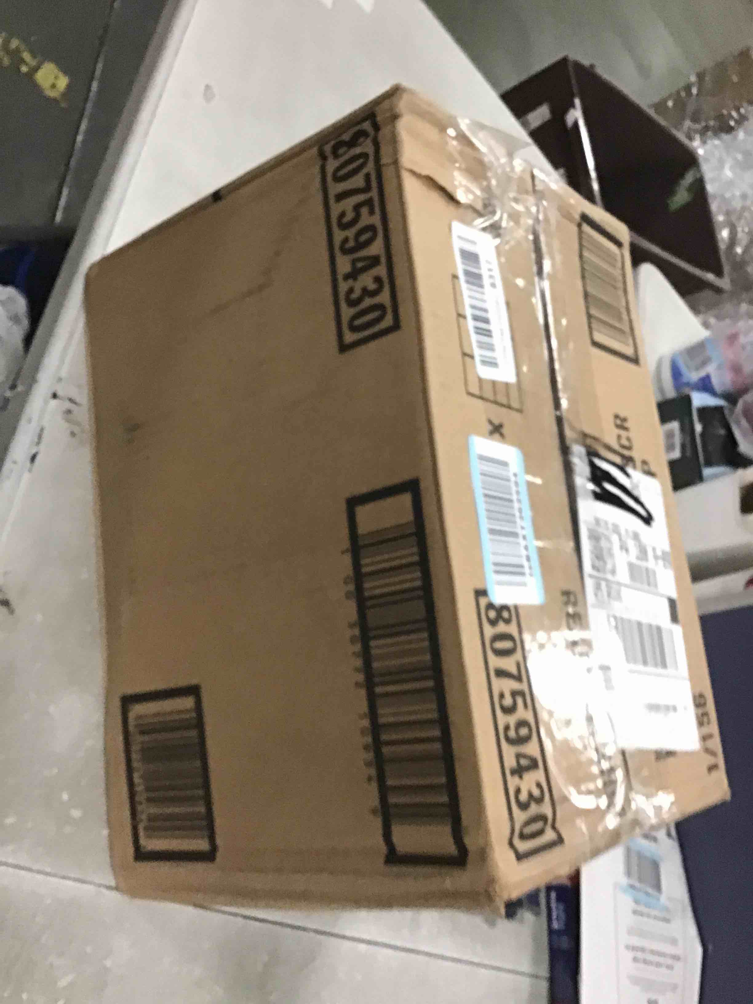 https://s3.amazonaws.com/lotting-images-prod/bidfta/BRN1652176_1733759522812.jpeg