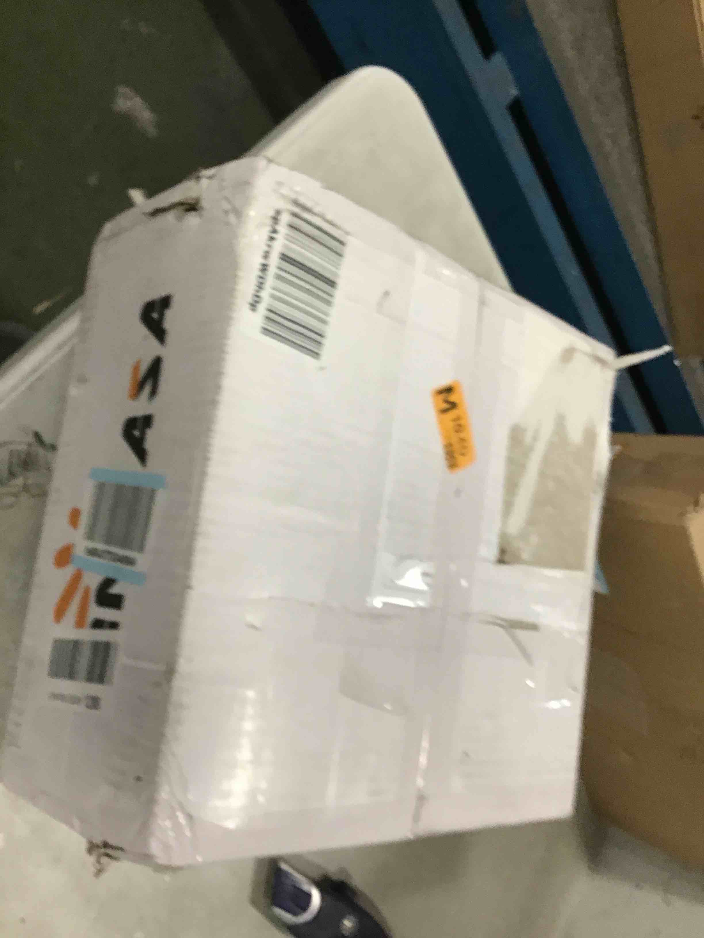 https://s3.amazonaws.com/lotting-images-prod/bidfta/BRN1652716_1733846762623.jpeg