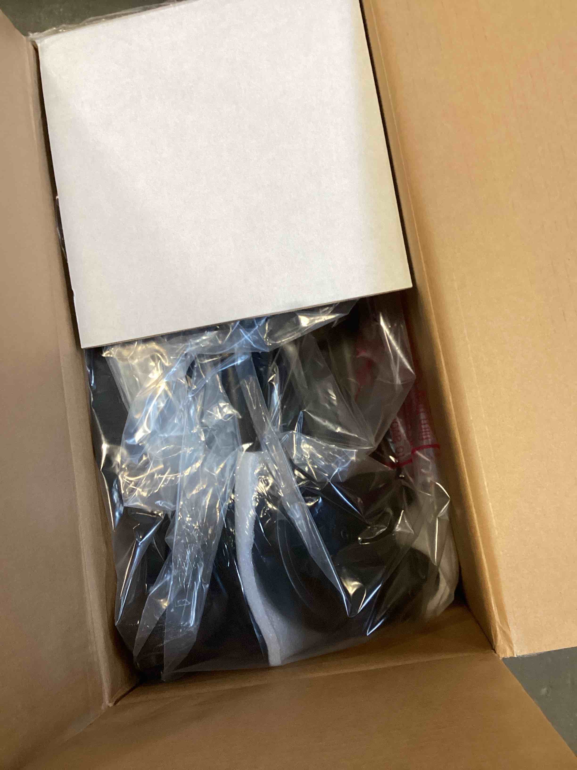 https://s3.amazonaws.com/lotting-images-prod/bidfta/BRN1655806_1738070245545.jpeg