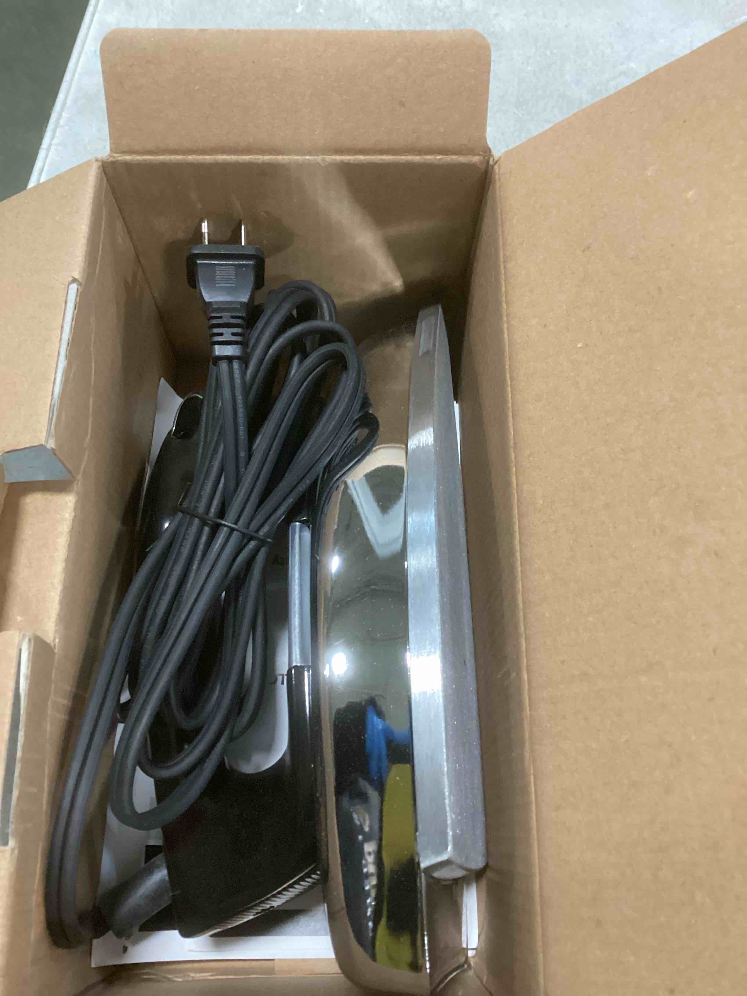 https://s3.amazonaws.com/lotting-images-prod/bidfta/BRN1657357_1734437380450.jpeg