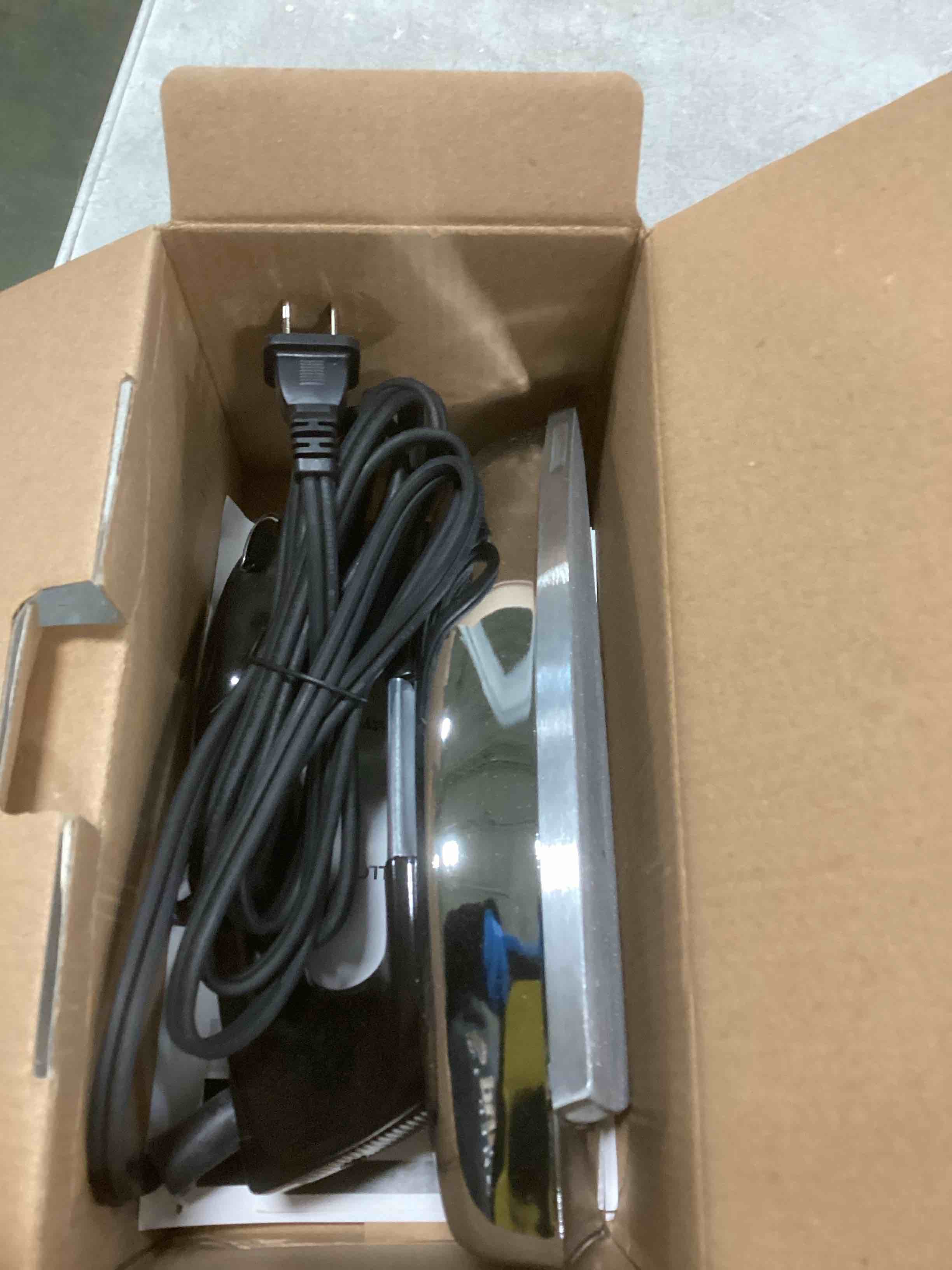 https://s3.amazonaws.com/lotting-images-prod/bidfta/BRN1657357_1734437381417.jpeg