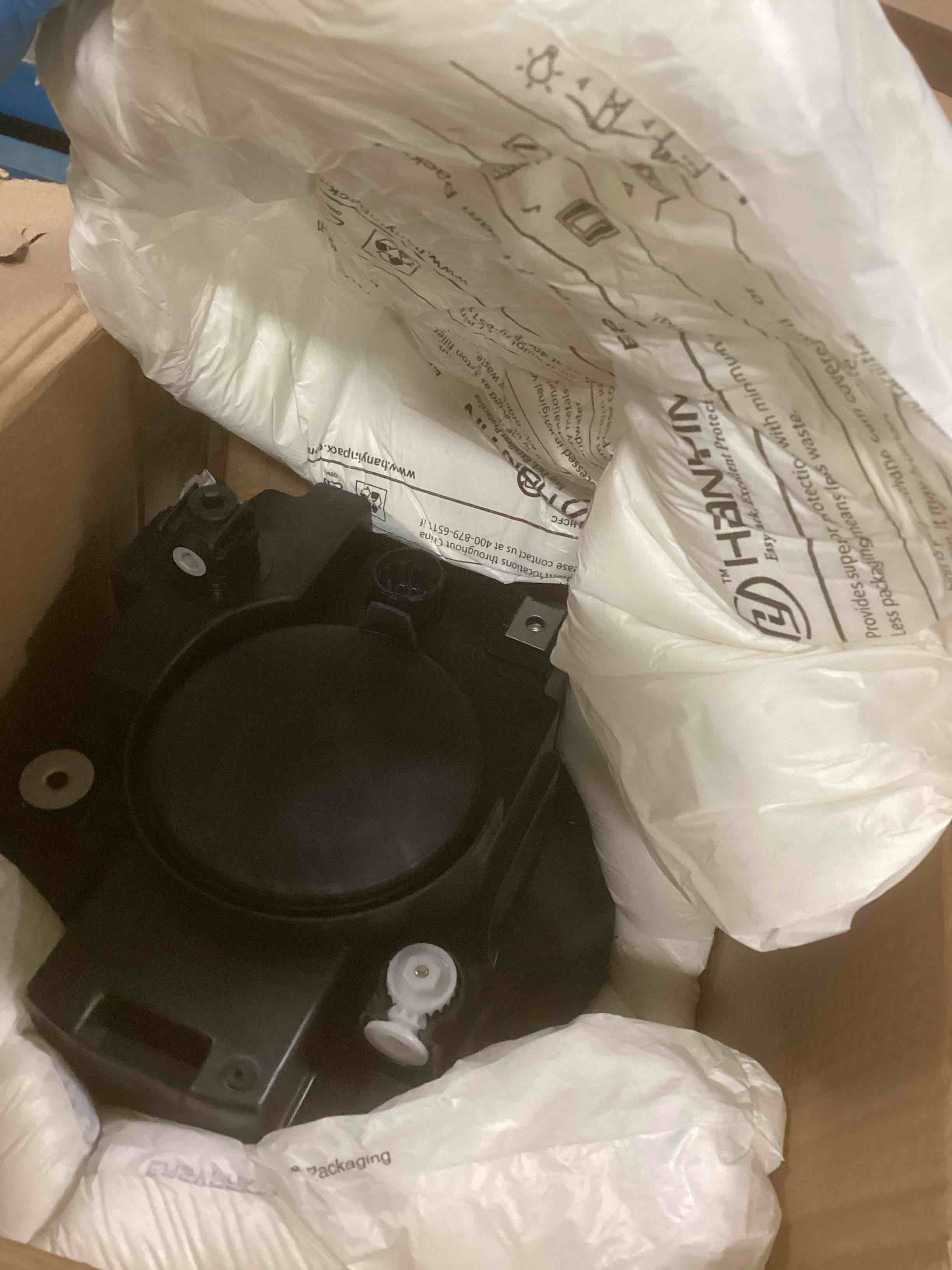https://s3.amazonaws.com/lotting-images-prod/bidfta/BRN1658035_1734618332080.jpeg