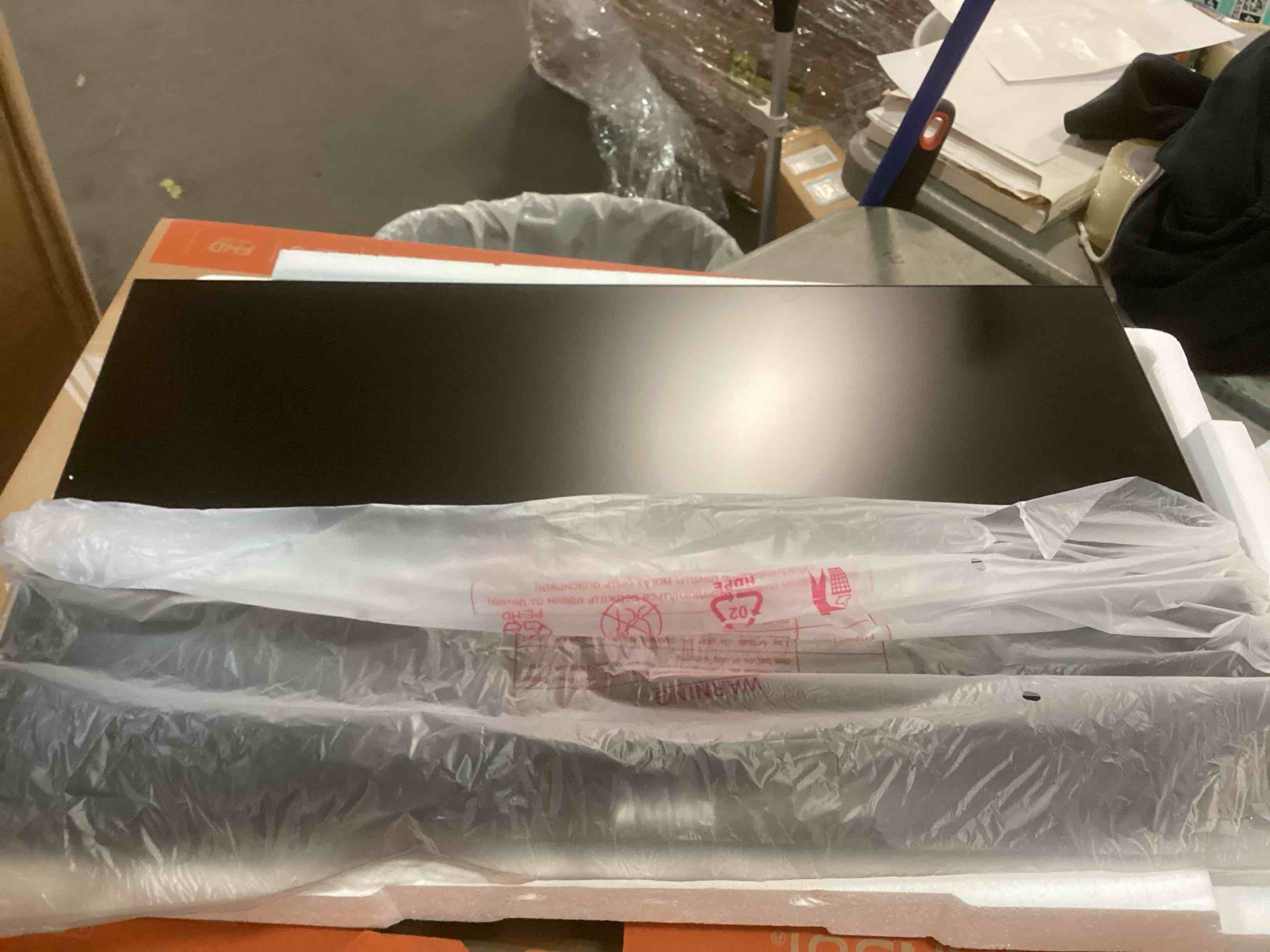 https://s3.amazonaws.com/lotting-images-prod/bidfta/BRN1659613_1735661840676.jpeg