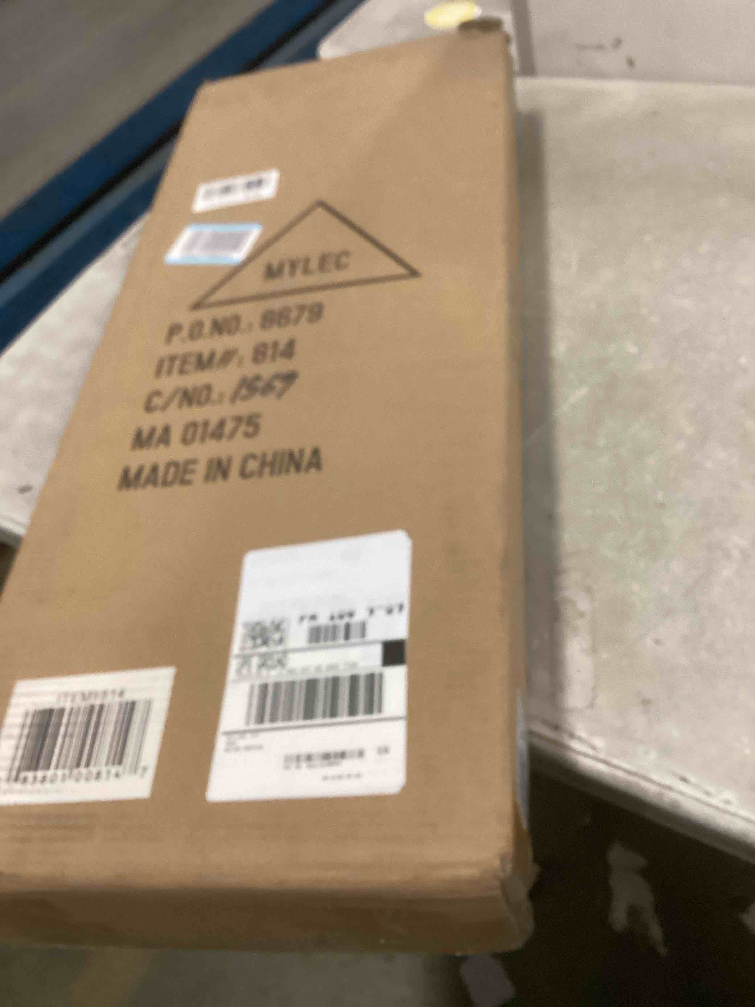 https://s3.amazonaws.com/lotting-images-prod/bidfta/BRN1660442_1735833243375.jpeg
