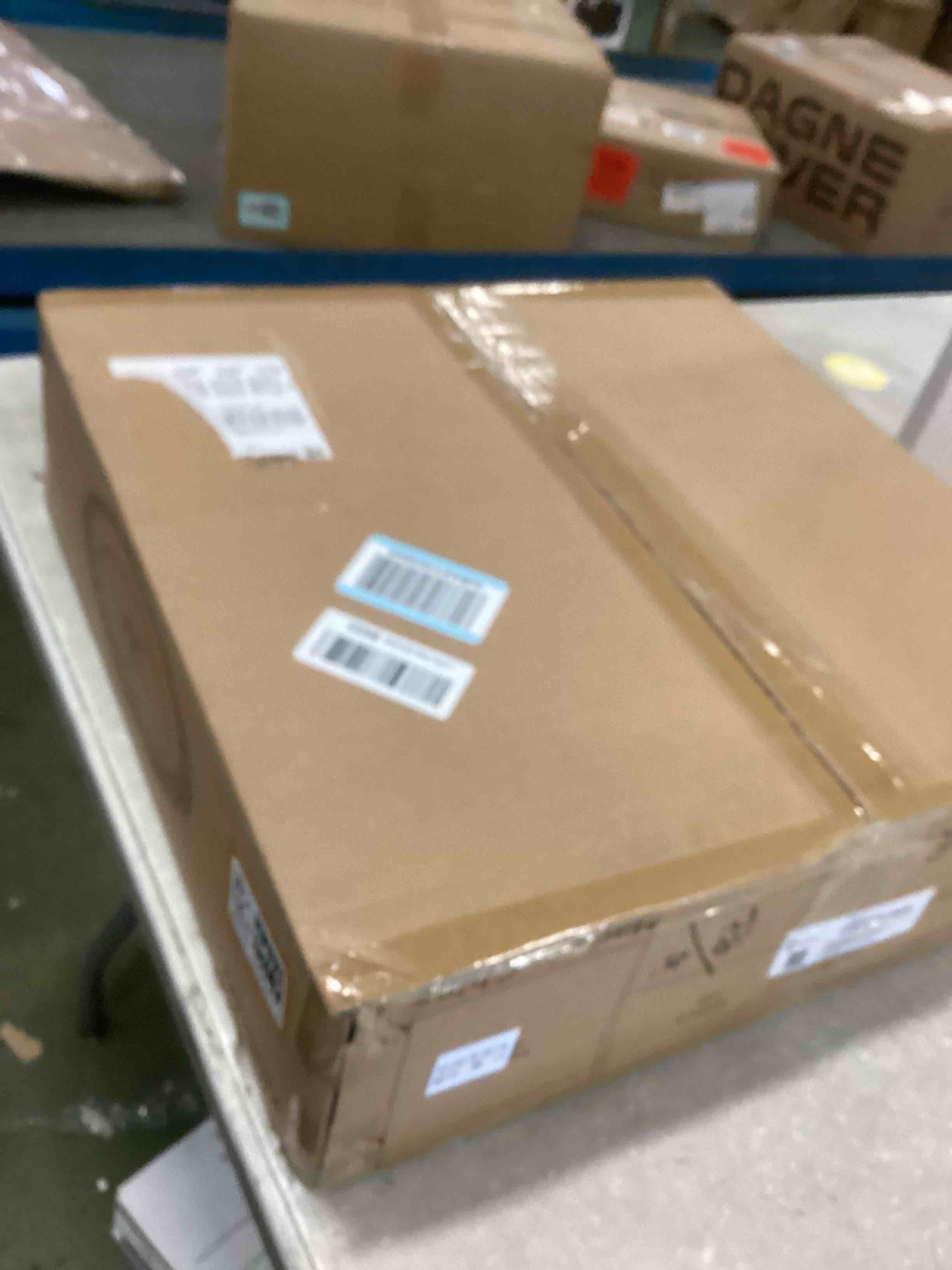 https://s3.amazonaws.com/lotting-images-prod/bidfta/BRN1660475_1735836601758.jpeg