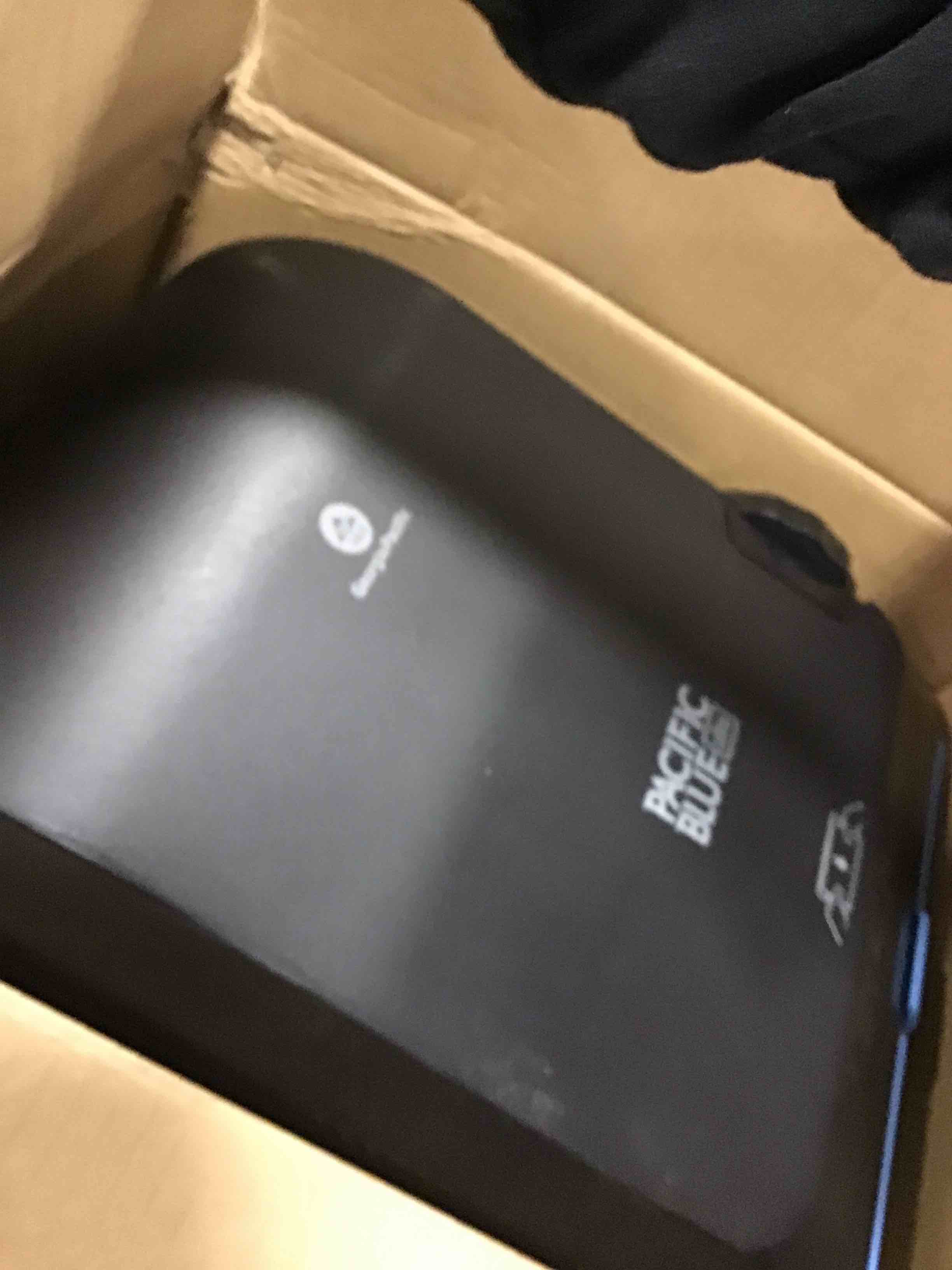 https://s3.amazonaws.com/lotting-images-prod/bidfta/BRN1660687_1735919609681.jpeg