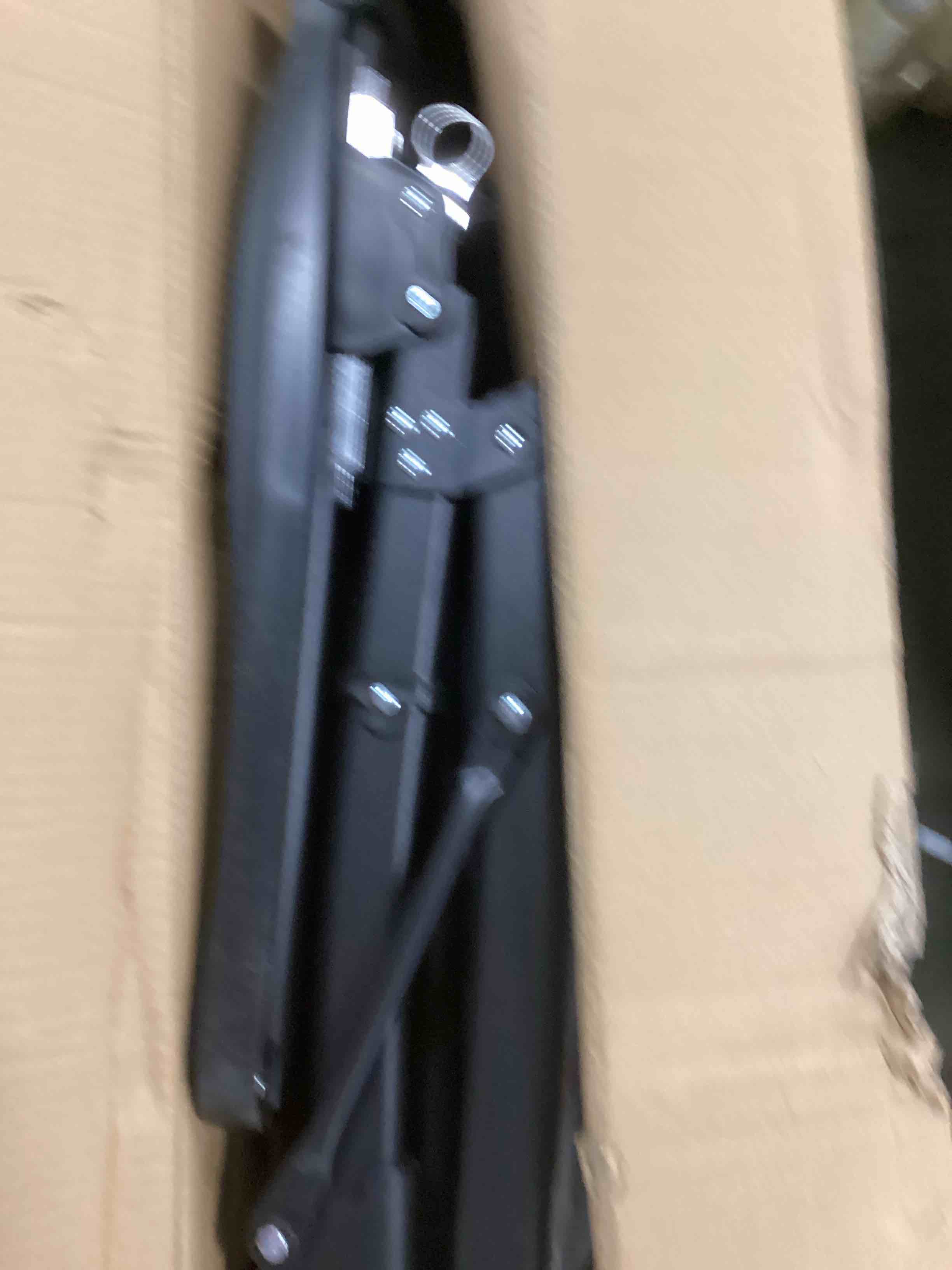 https://s3.amazonaws.com/lotting-images-prod/bidfta/BRN1661302_1736346092609.jpeg