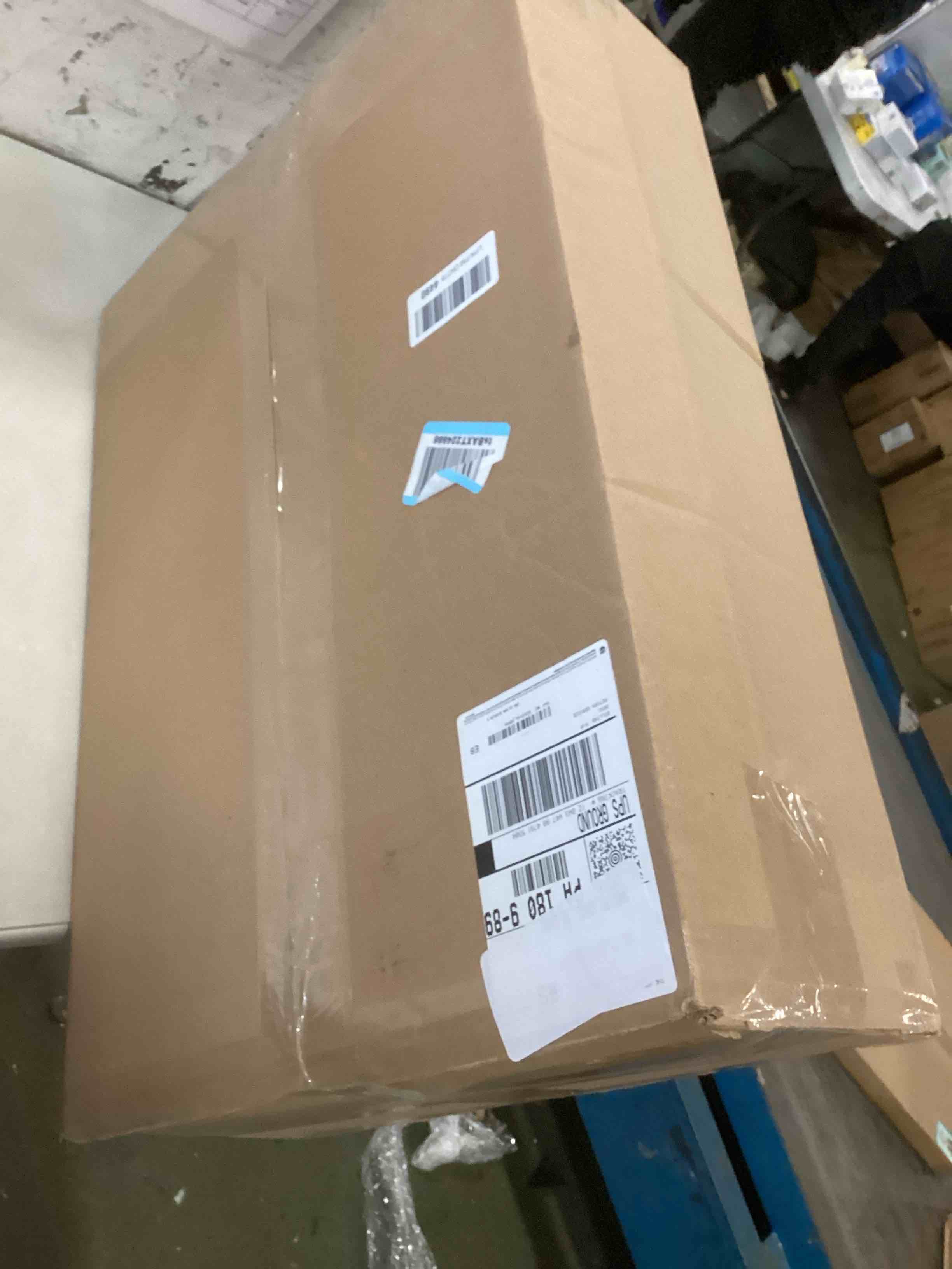 https://s3.amazonaws.com/lotting-images-prod/bidfta/BRN1661373_1736353323268.jpeg