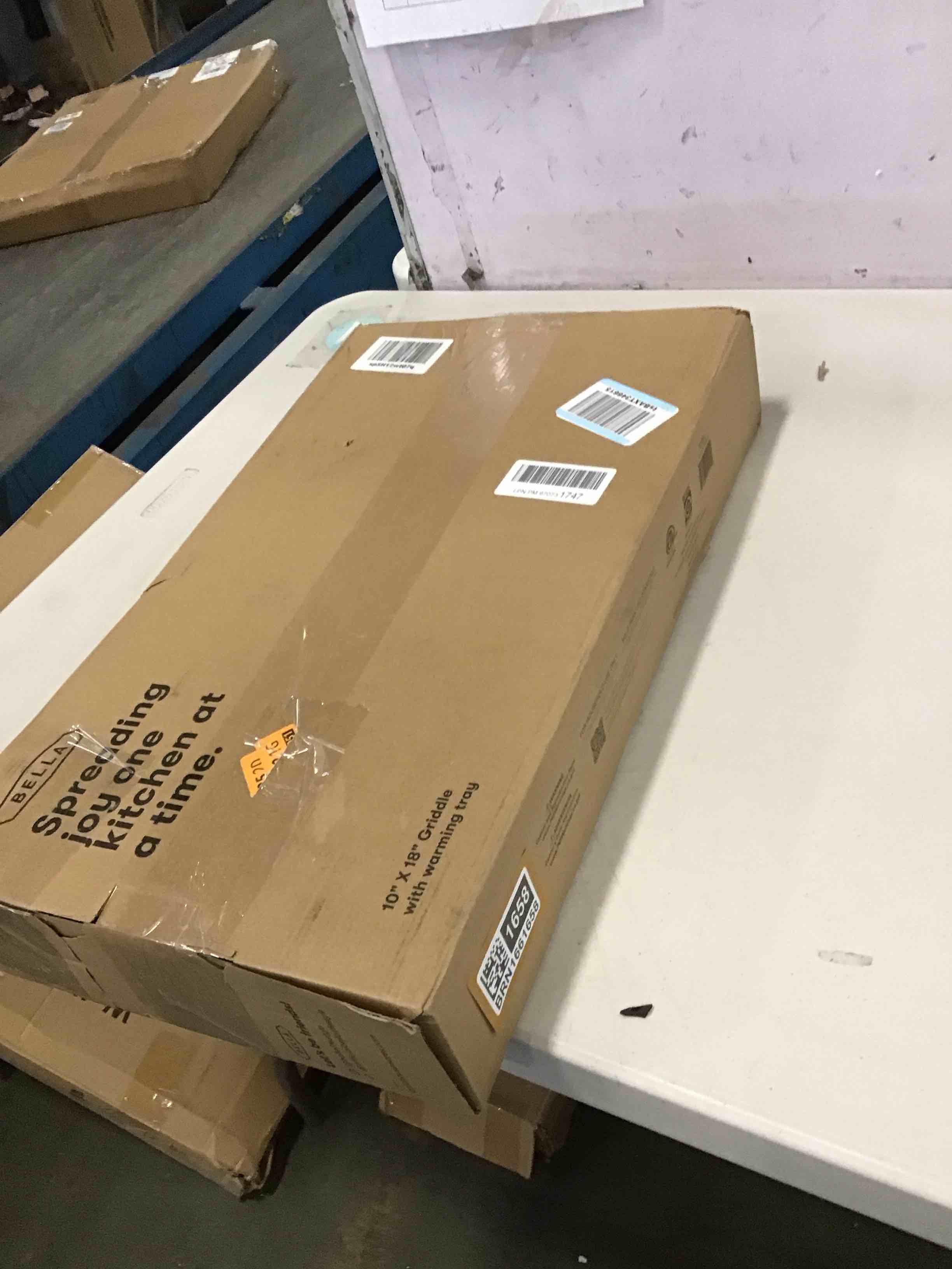 https://s3.amazonaws.com/lotting-images-prod/bidfta/BRN1661658_1736454223008.jpeg
