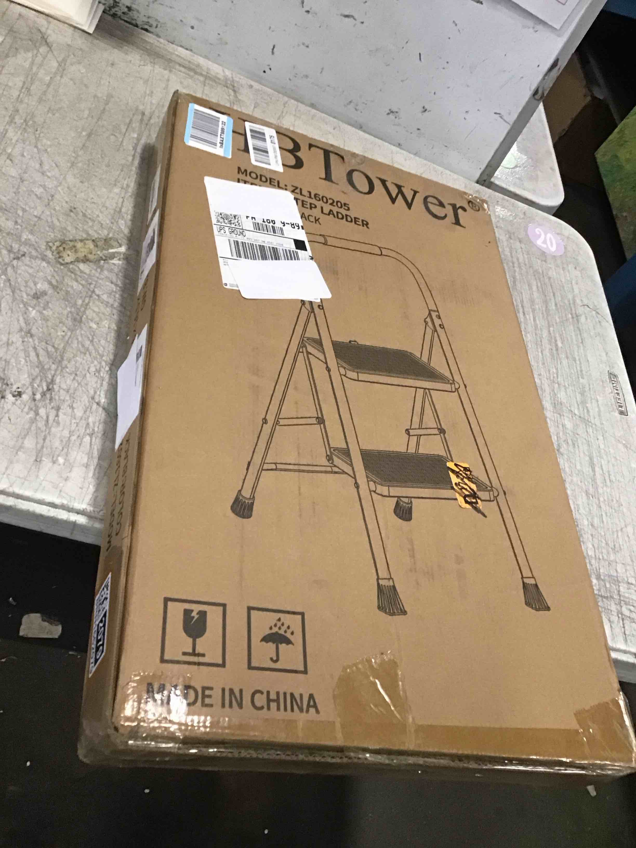 https://s3.amazonaws.com/lotting-images-prod/bidfta/BRN1662079_1736612995588.jpeg
