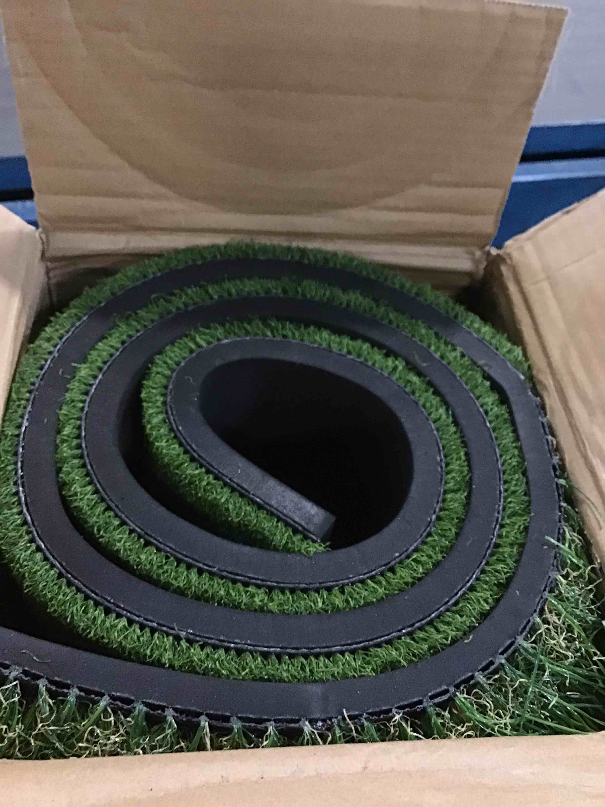 Condition photo showing Good Condition for premium dual-turf golf mat: 5x4ft thickened golf practice hitting mat, indoor & outdoor golf training swing & chipping mat for backyard, ideal gift for men/father/grandpa/husband/golfers.