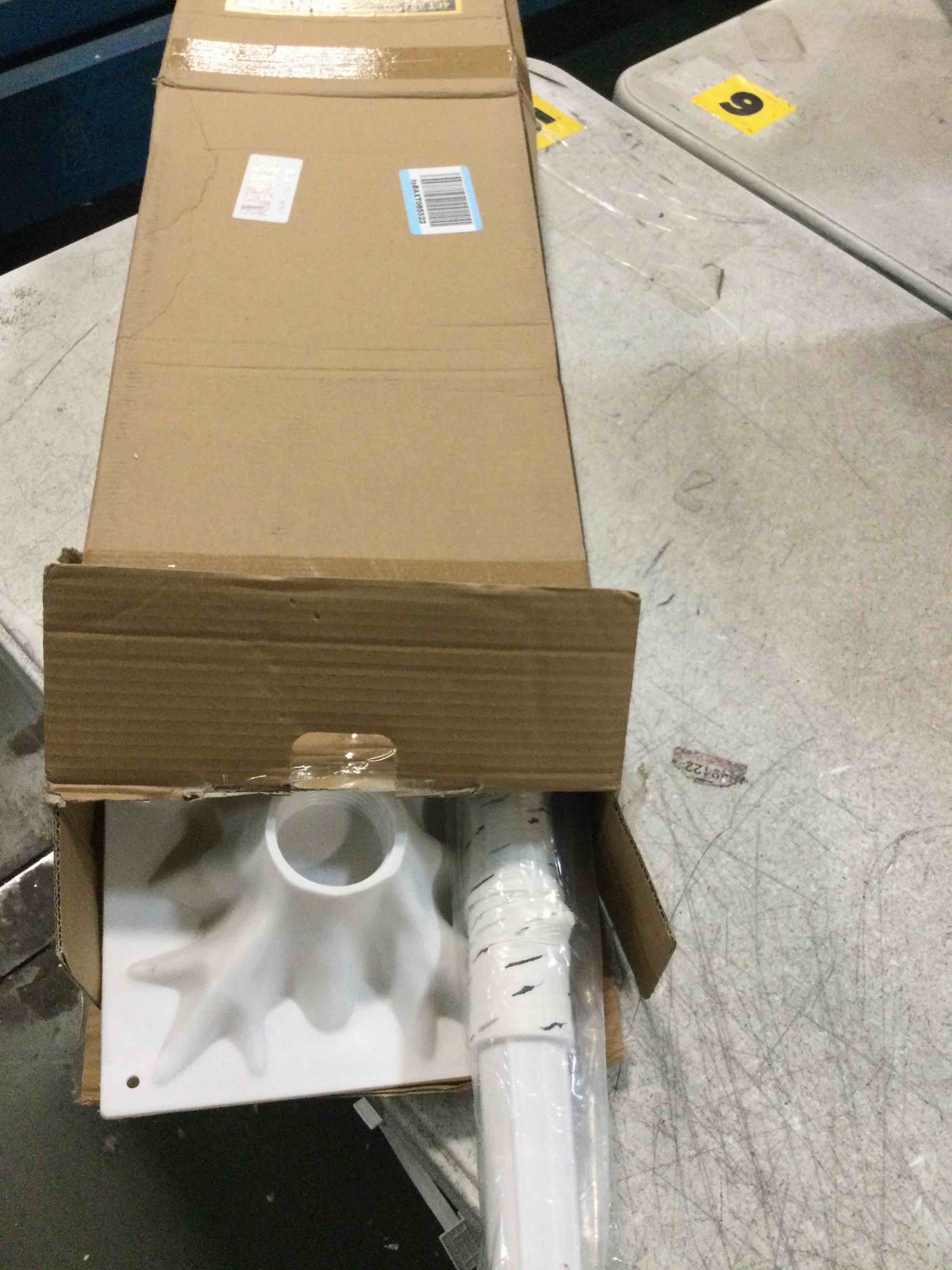 https://s3.amazonaws.com/lotting-images-prod/bidfta/BRN1664326_1735615976970.jpeg