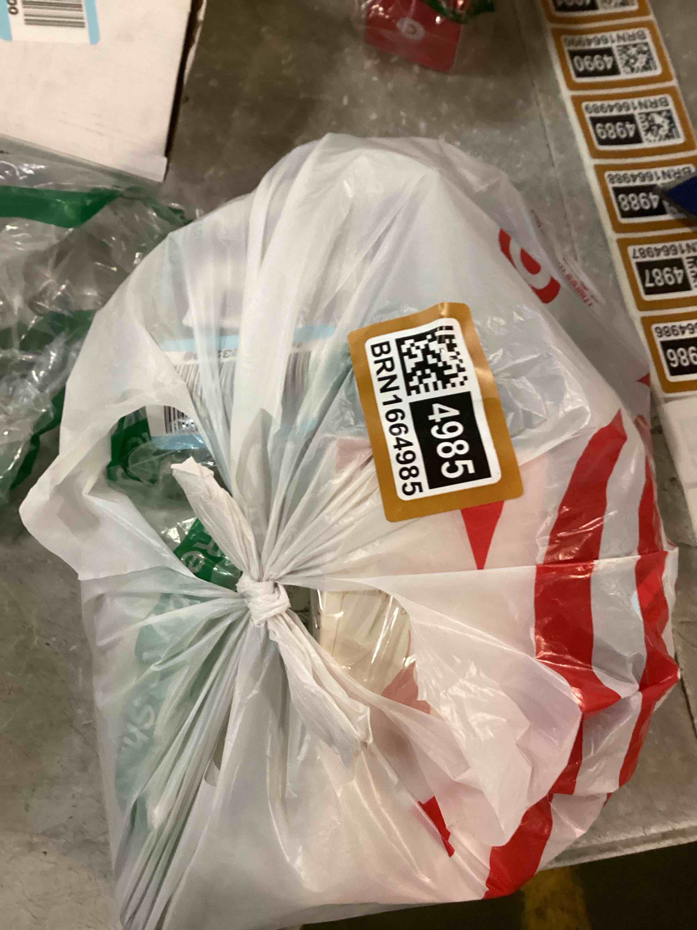 https://s3.amazonaws.com/lotting-images-prod/bidfta/BRN1664985_1735922107268.jpeg