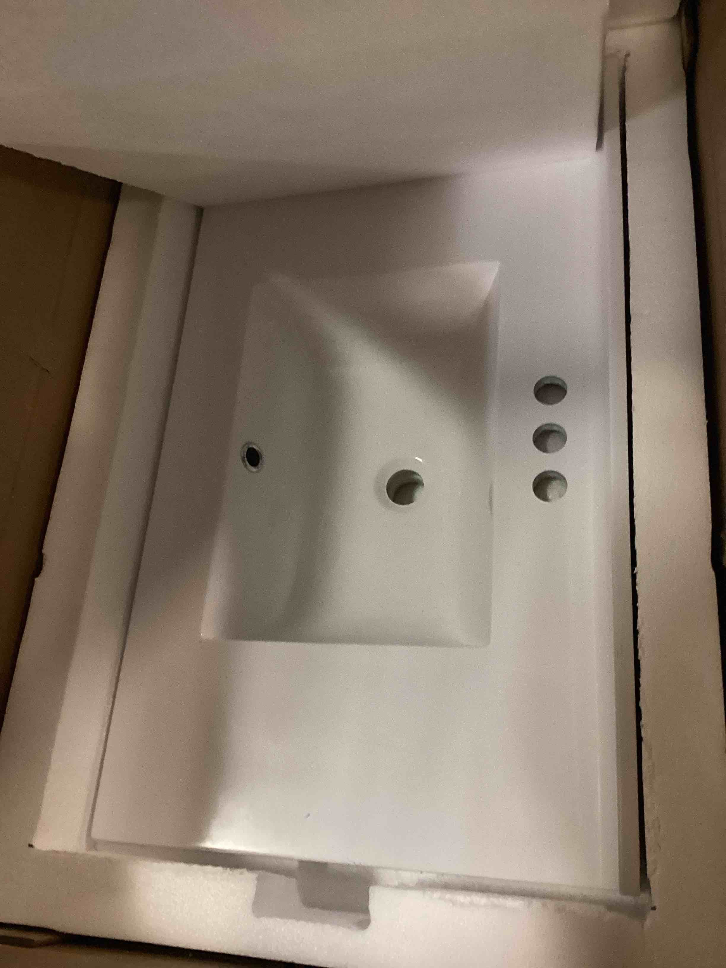 https://s3.amazonaws.com/lotting-images-prod/bidfta/BRN1665104_1736007615477.jpeg