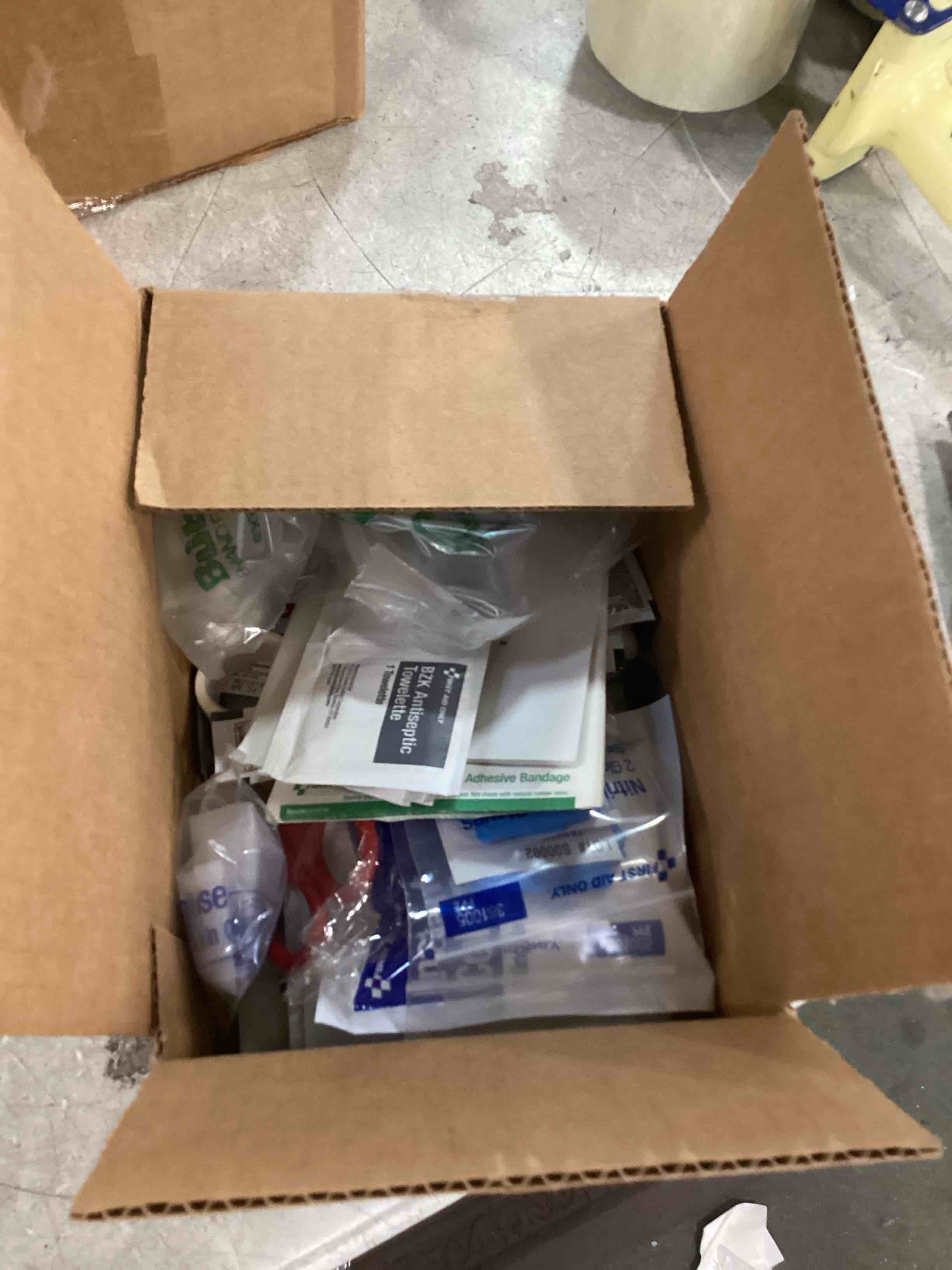 https://s3.amazonaws.com/lotting-images-prod/bidfta/BRN1665393_1736277015760.jpeg