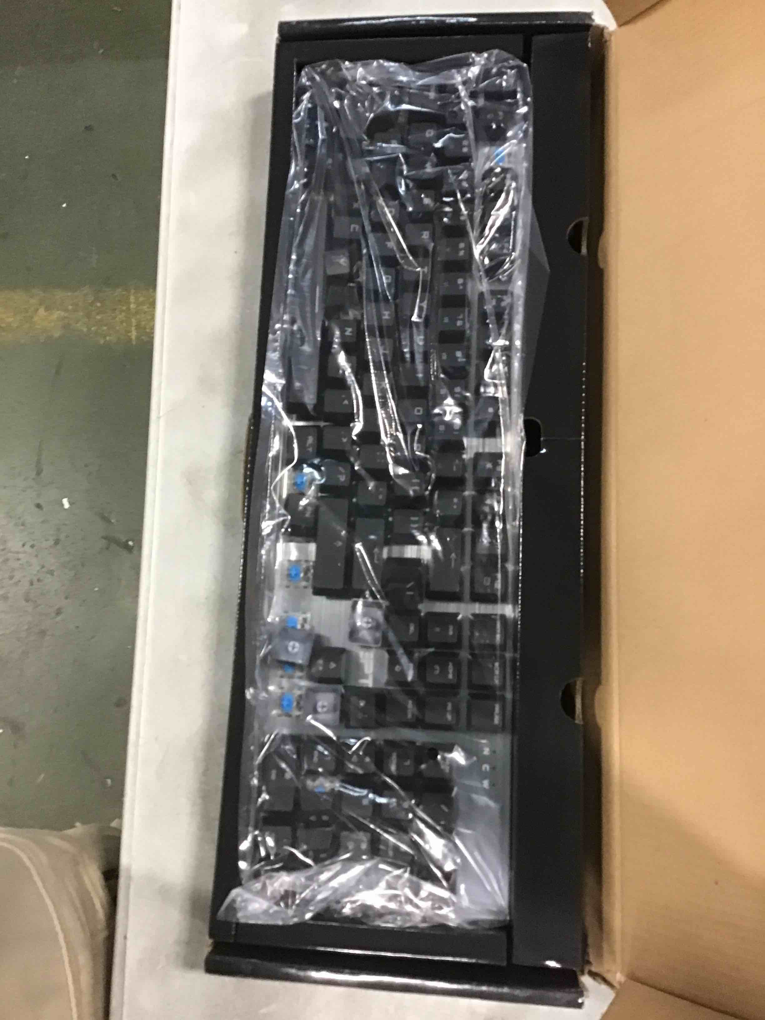 https://s3.amazonaws.com/lotting-images-prod/bidfta/BRN1668123_1735859405740.jpeg