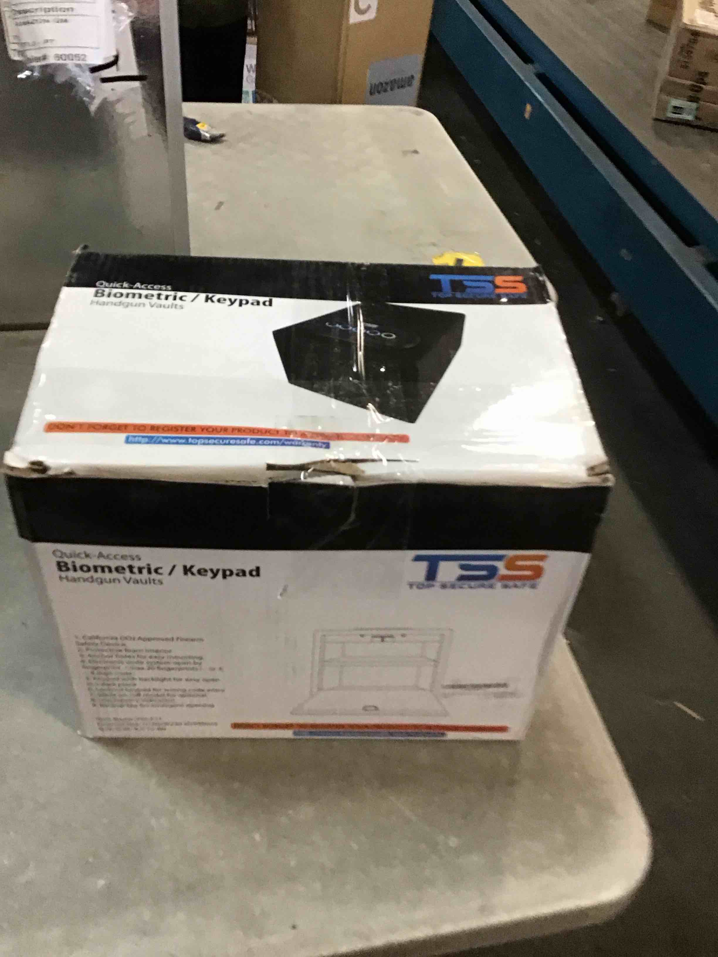 https://s3.amazonaws.com/lotting-images-prod/bidfta/BRN1669992_1736959382259.jpeg