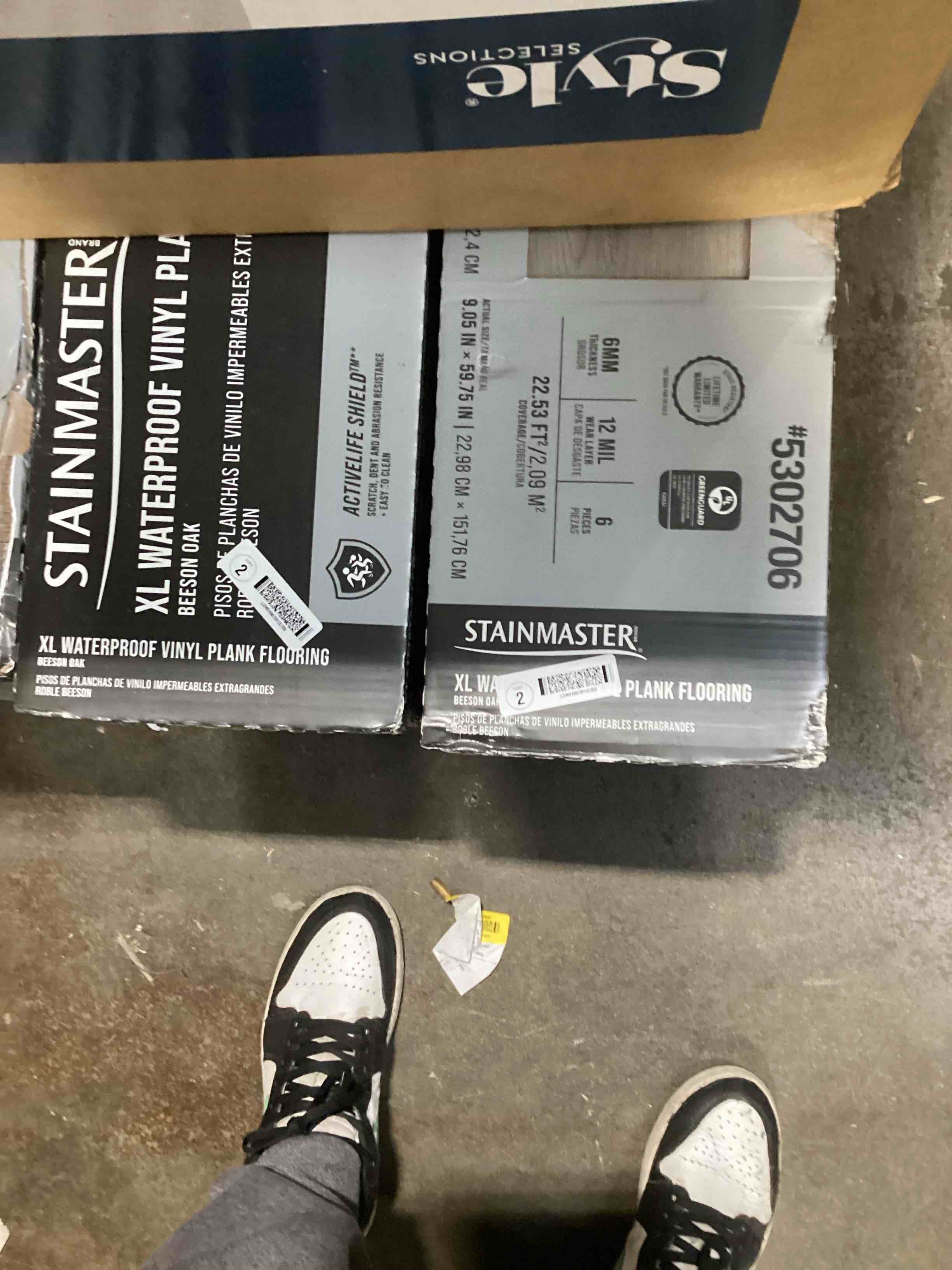 Interlocking Vinyl Flooring Planks 36" X 6", 14 Planks Covers 21 Sq.Ft Per Box, Brown or Grey, 5mm Thick DIY Easy Snap Lock Together Oak Wood Grain Luxury Vinyl Flooring for Home