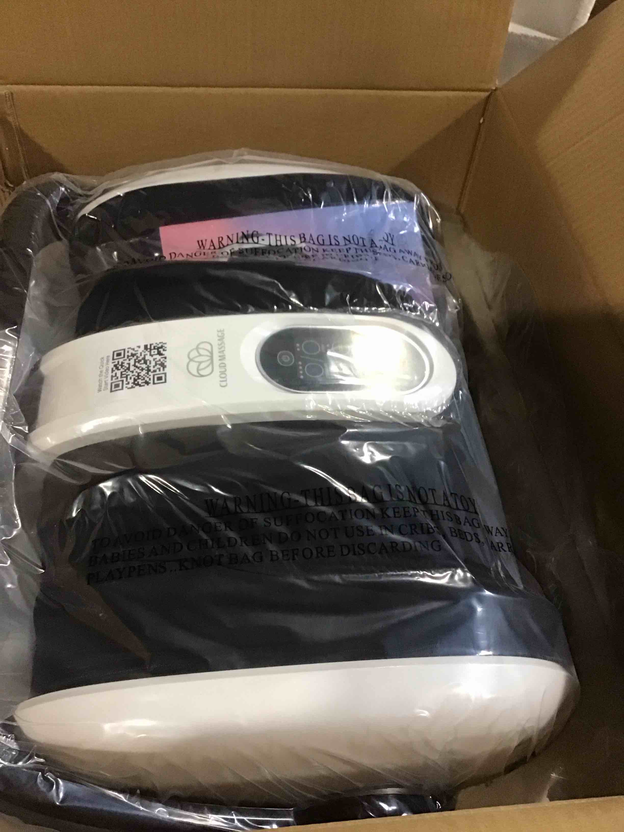 cloud  massager with remote white