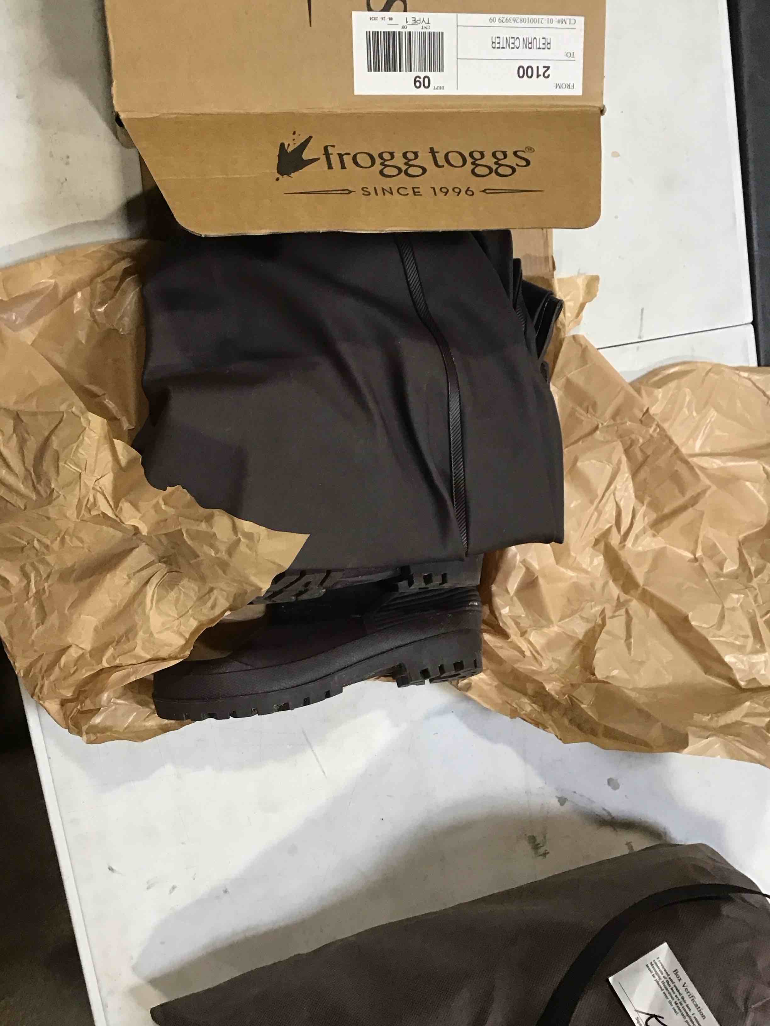 https://s3.amazonaws.com/lotting-images-prod/bidfta/BRN1681915_1736356737529.jpeg