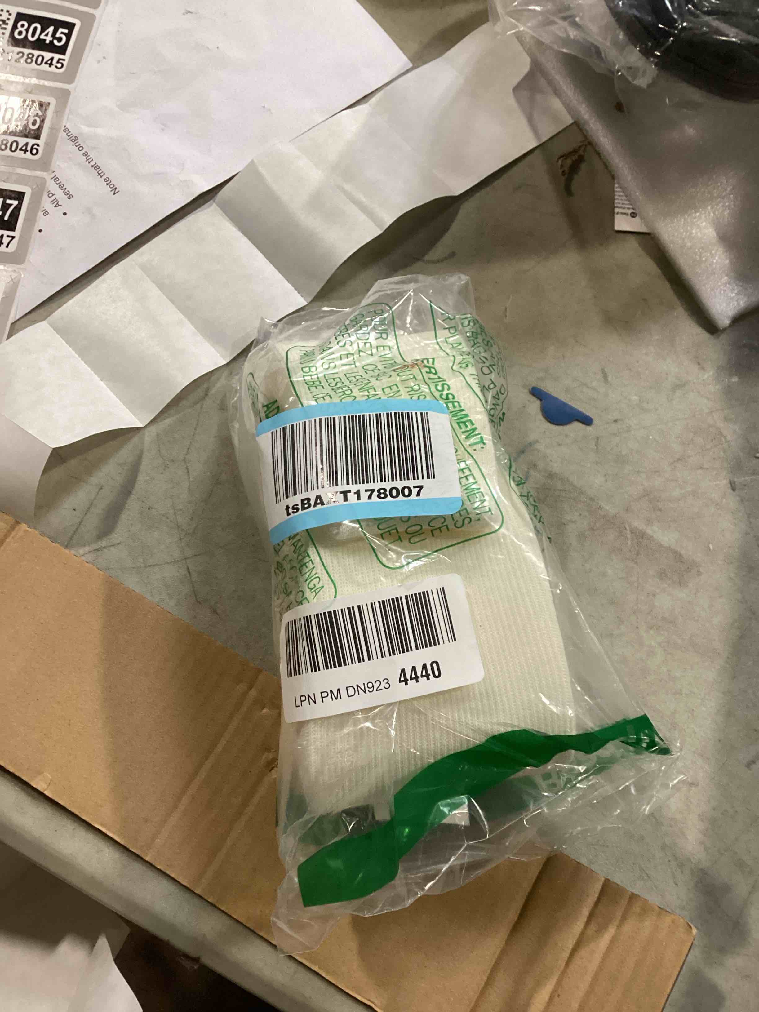 https://s3.amazonaws.com/lotting-images-prod/bidfta/BRN1682404_1737734212721.jpeg