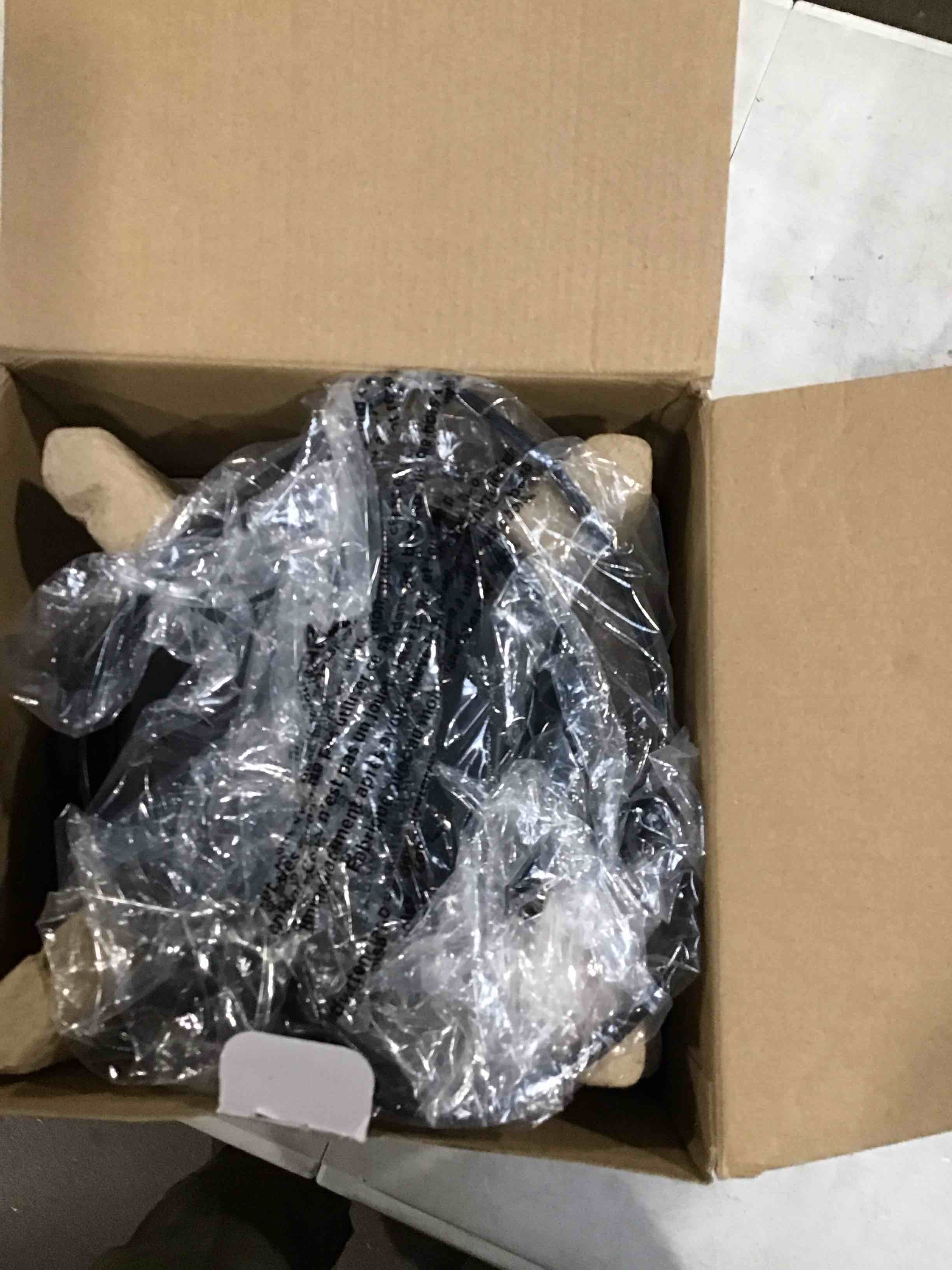 https://s3.amazonaws.com/lotting-images-prod/bidfta/BRN1682562_1738158160934.jpeg