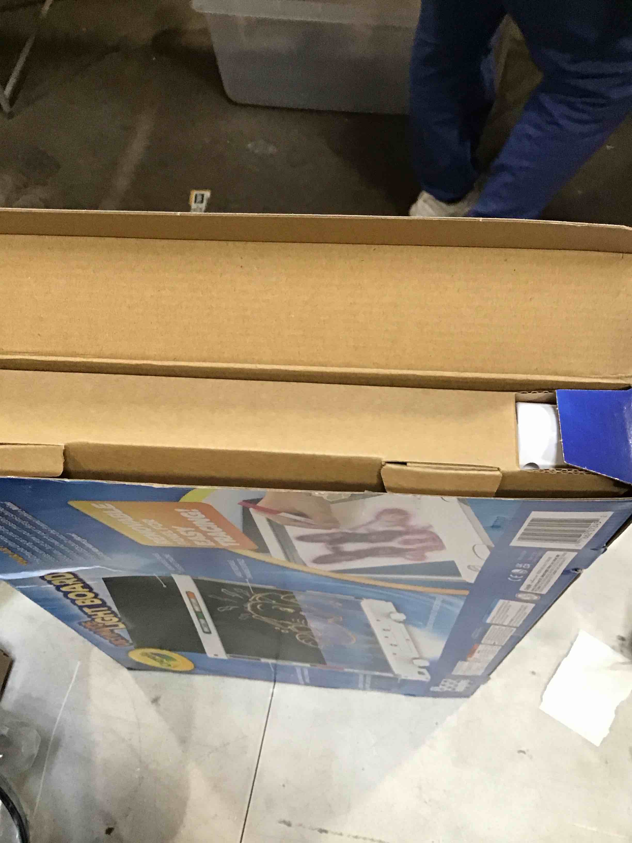 https://s3.amazonaws.com/lotting-images-prod/bidfta/BRN1682570_1738160196038.jpeg