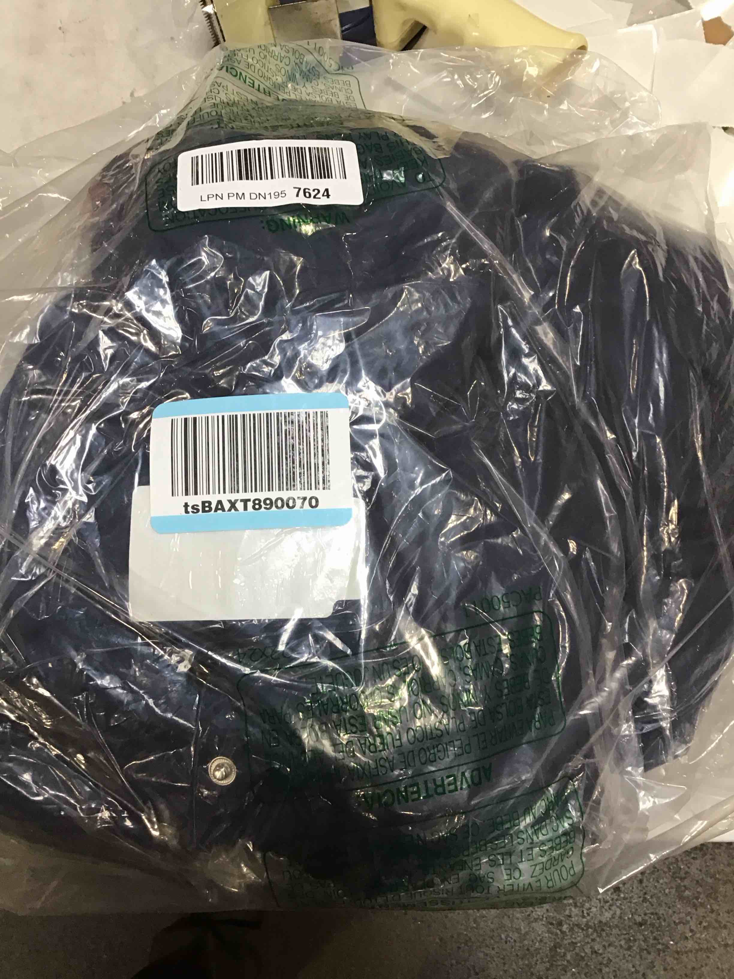 https://s3.amazonaws.com/lotting-images-prod/bidfta/BRN1682611_1738165644398.jpeg