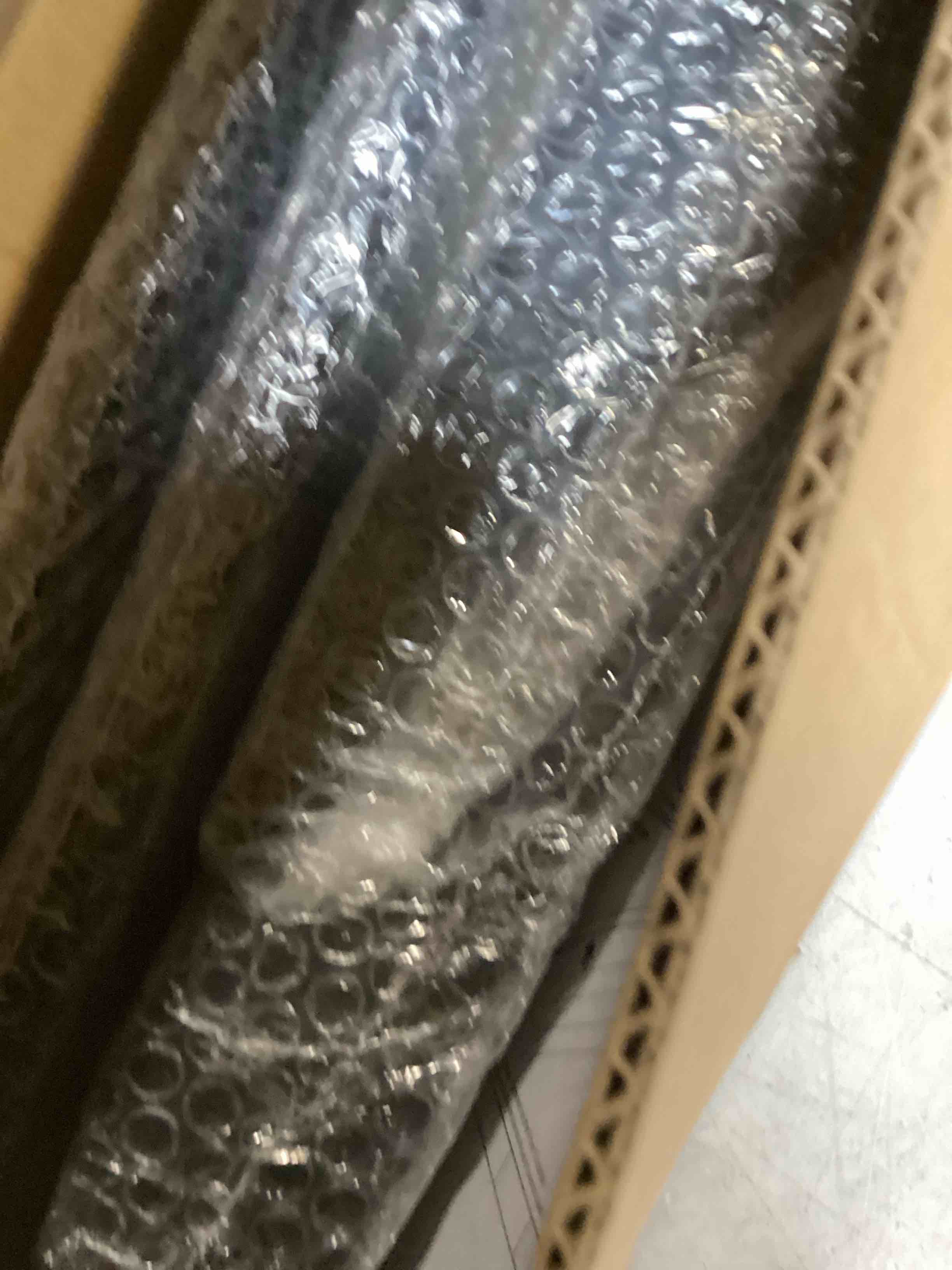 https://s3.amazonaws.com/lotting-images-prod/bidfta/BRN1682778_1738252642445.jpeg