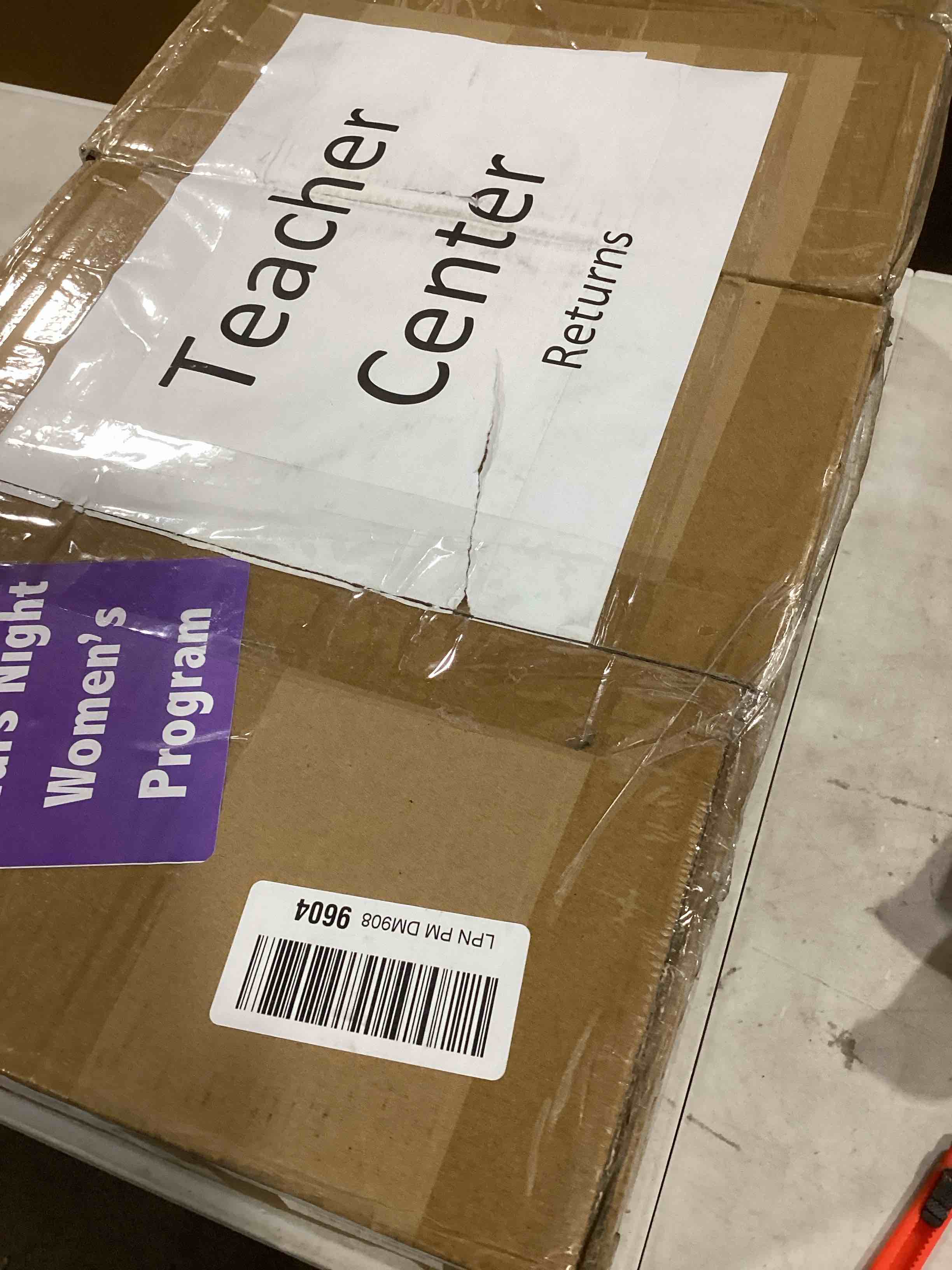 https://s3.amazonaws.com/lotting-images-prod/bidfta/BRN1682886_1738330351680.jpeg