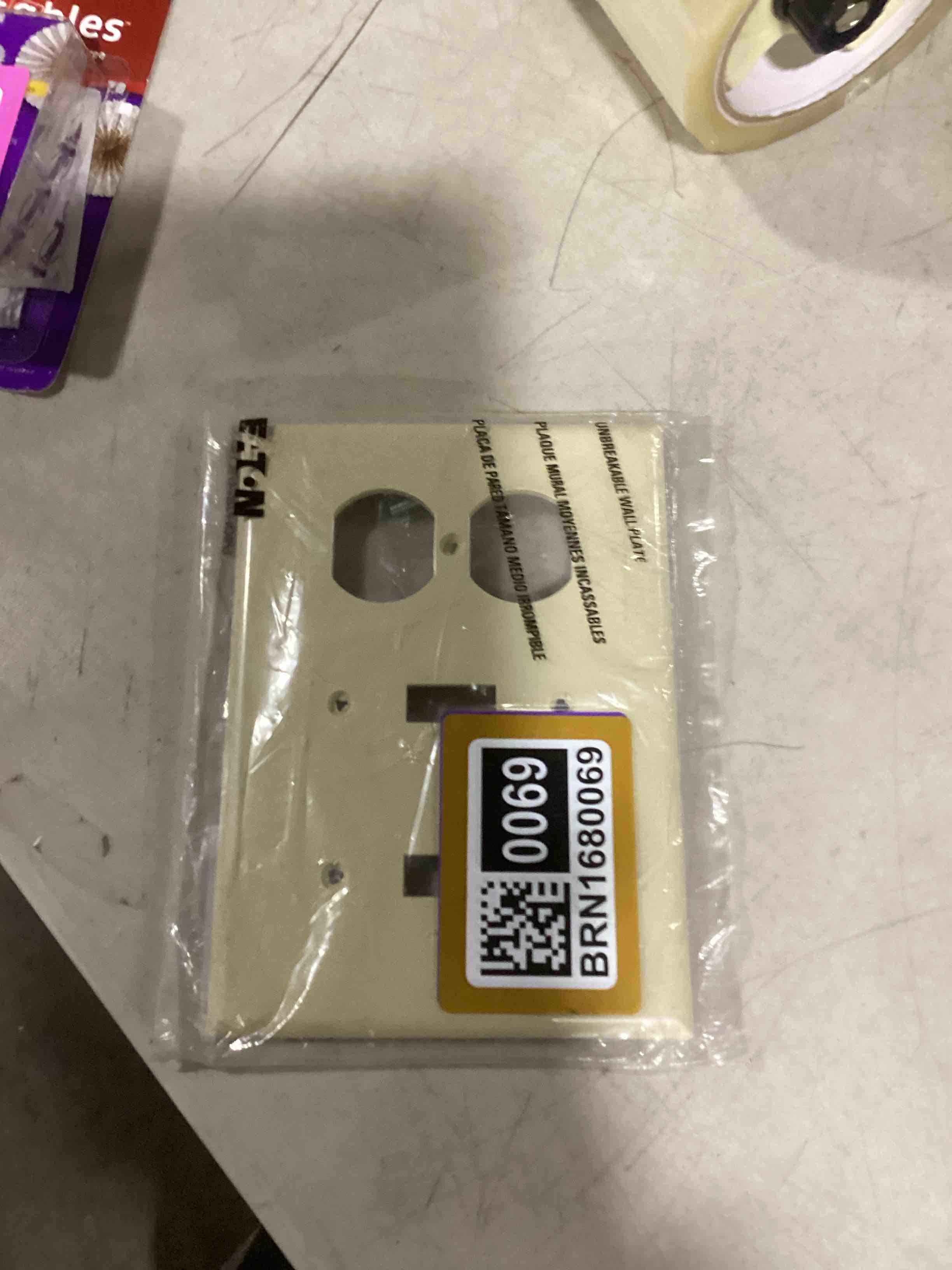 https://s3.amazonaws.com/lotting-images-prod/bidfta/BRN1685900_1736356926470.jpeg