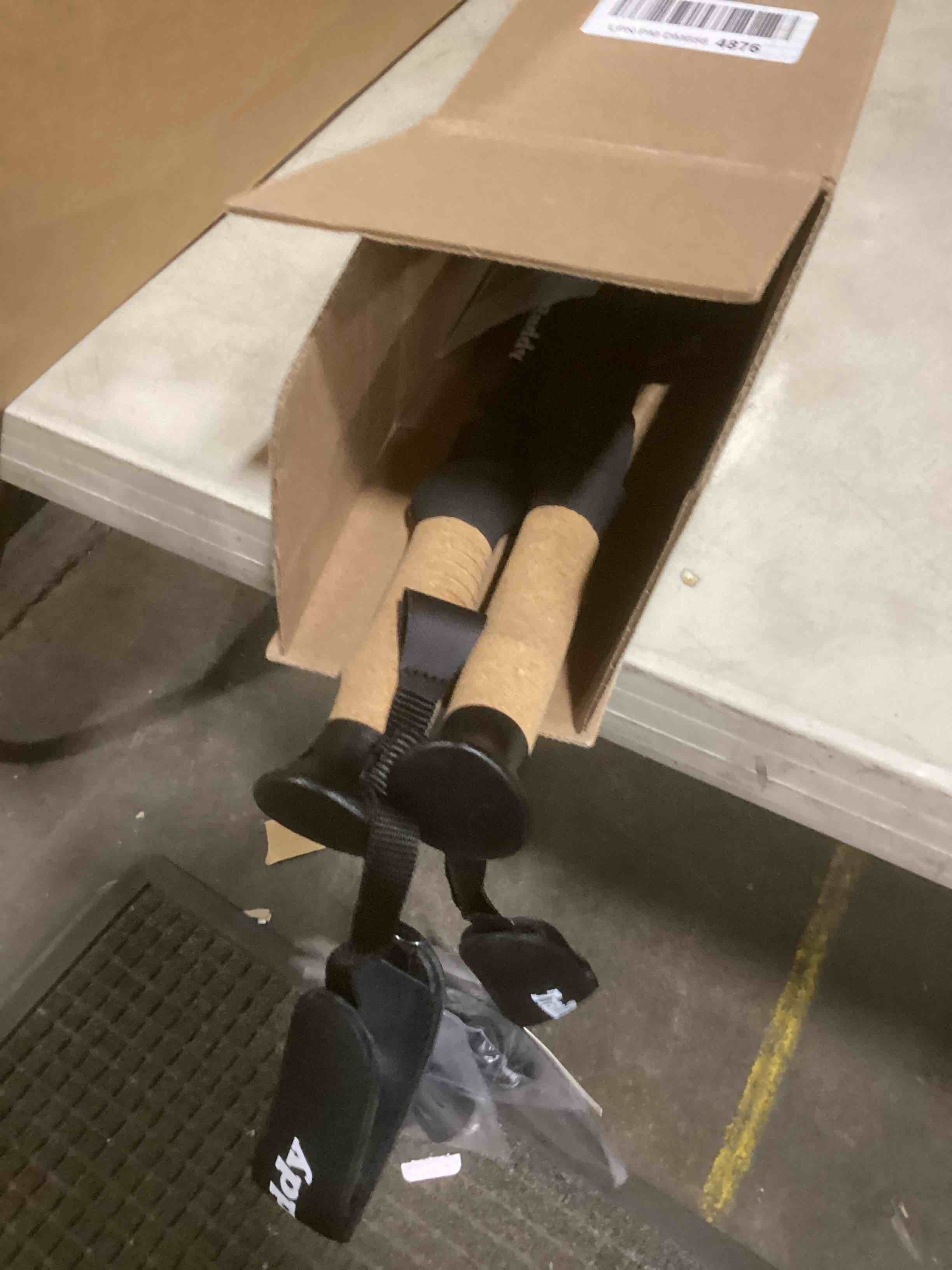 https://s3.amazonaws.com/lotting-images-prod/bidfta/BRN1689507_1738180397514.jpeg
