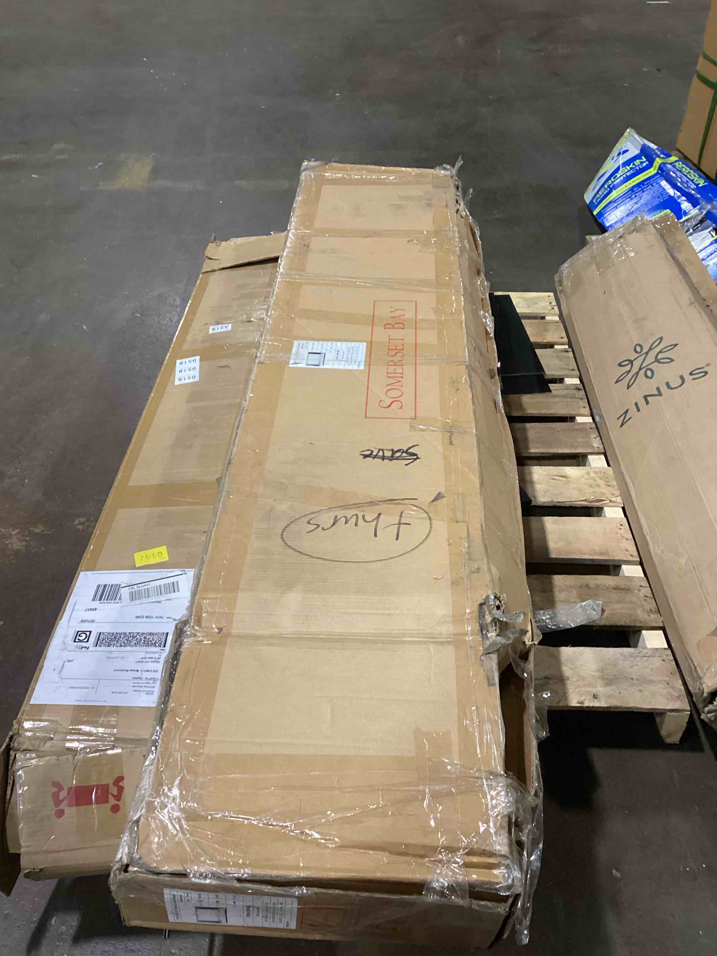 SomerSet Bay Maui King Bed