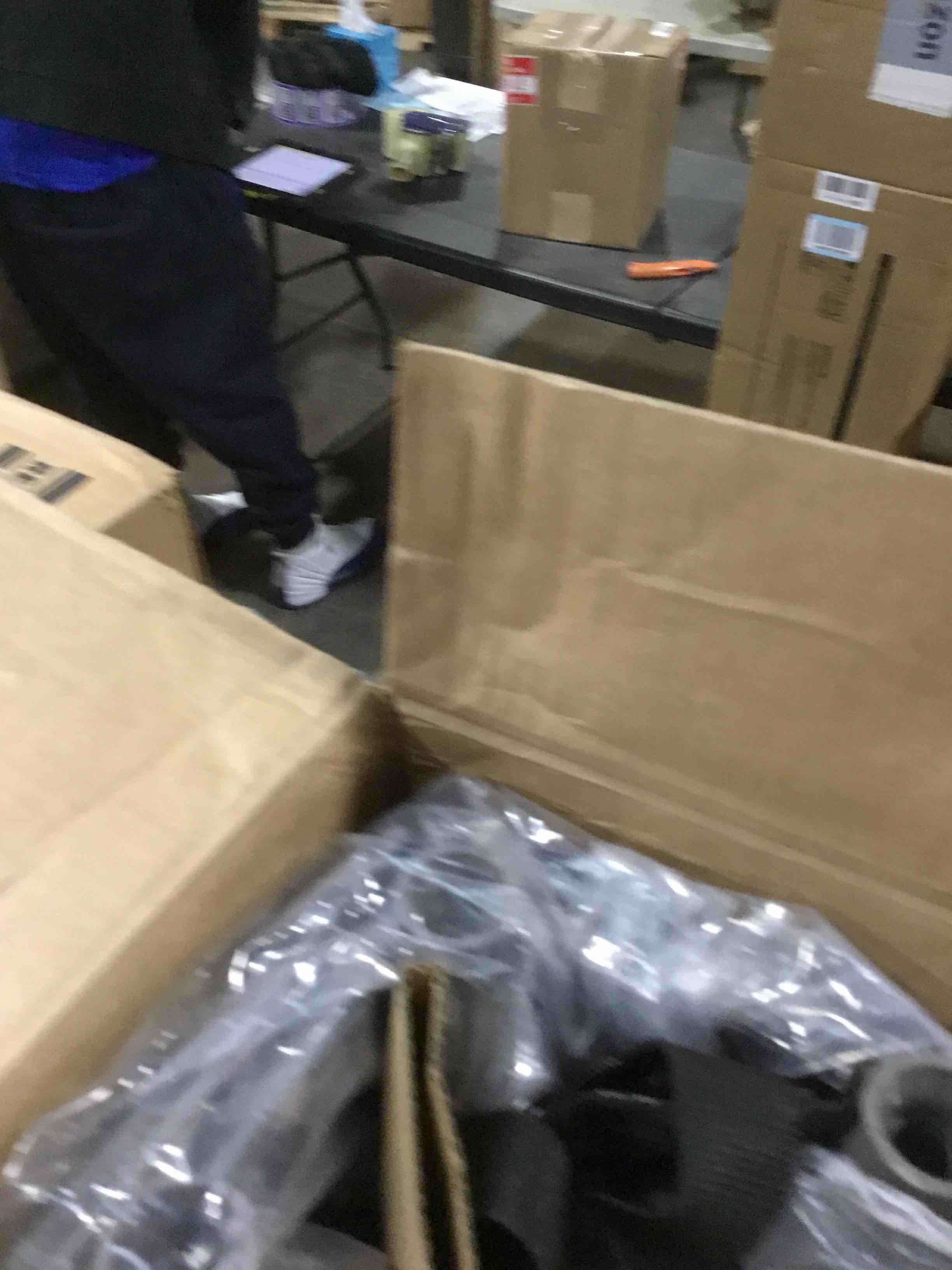https://s3.amazonaws.com/lotting-images-prod/bidfta/BRN1692696_1738333242827.jpeg