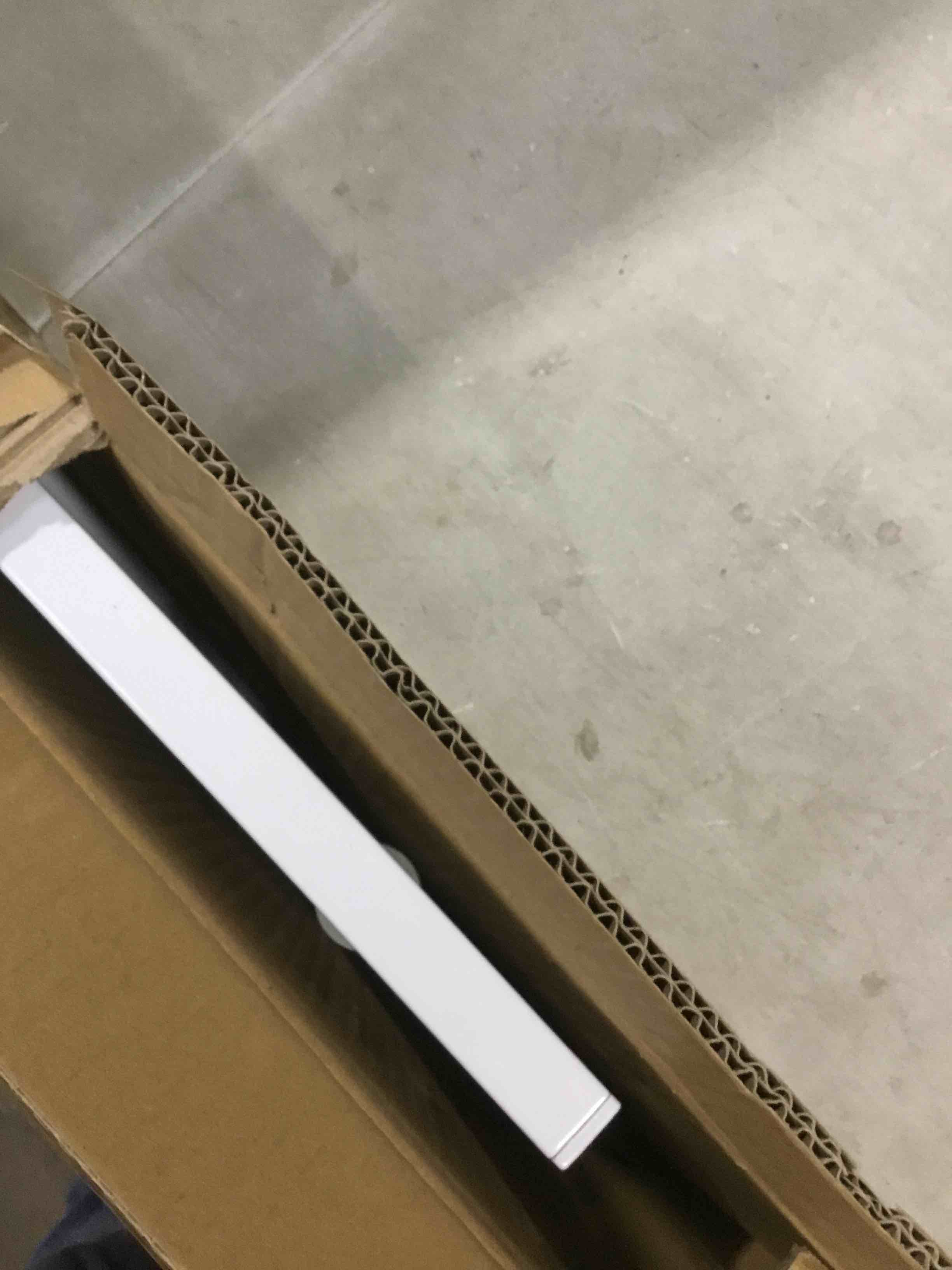https://s3.amazonaws.com/lotting-images-prod/bidfta/BRN1692708_1738334112752.jpeg