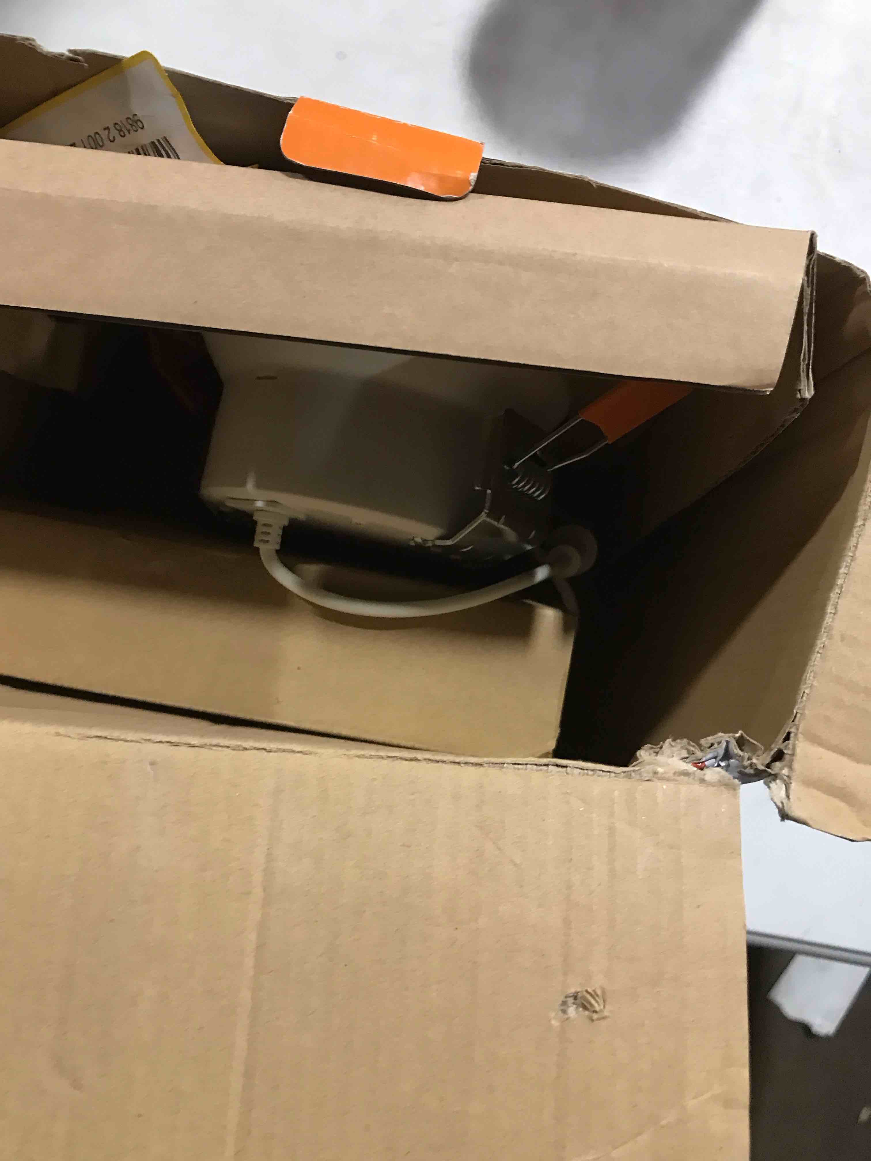 https://s3.amazonaws.com/lotting-images-prod/bidfta/BRN1695018_1738683634022.jpeg
