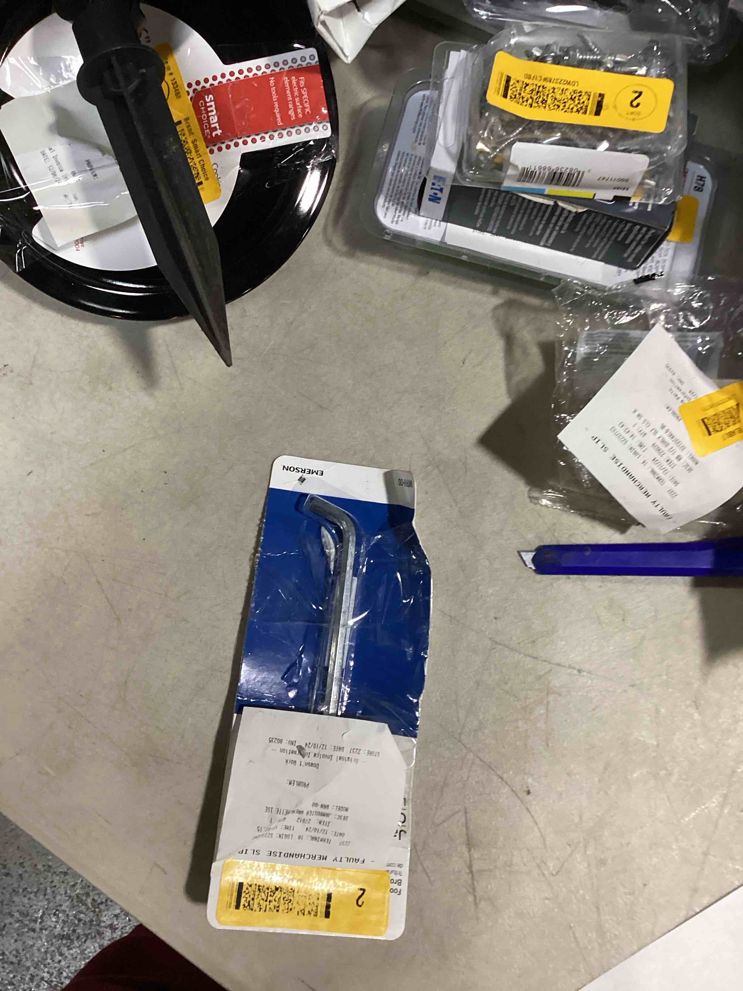 https://s3.amazonaws.com/lotting-images-prod/bidfta/BRN1695903_1739300717248.jpeg