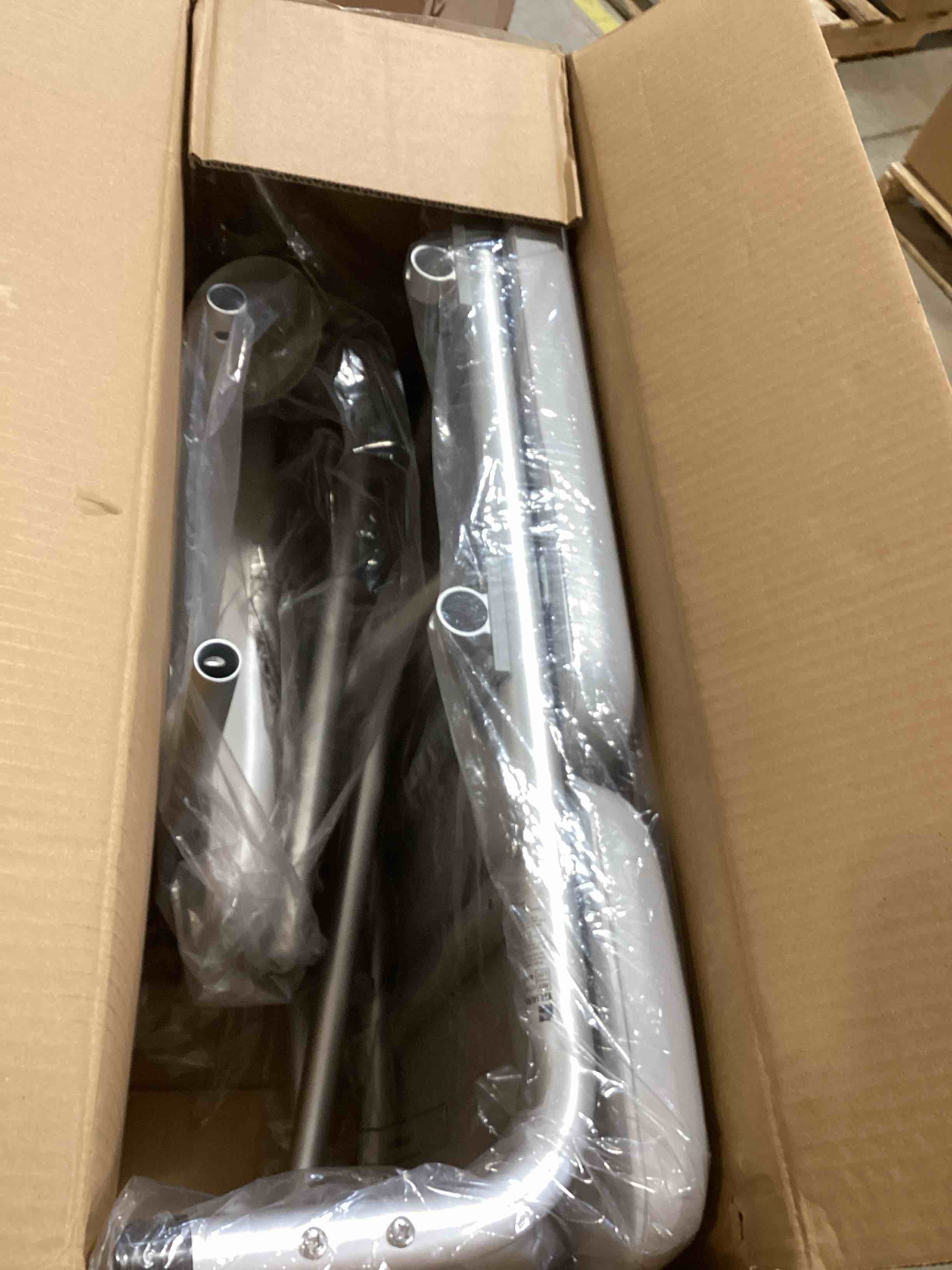 https://s3.amazonaws.com/lotting-images-prod/bidfta/BRN1722101_1745346504751.jpeg