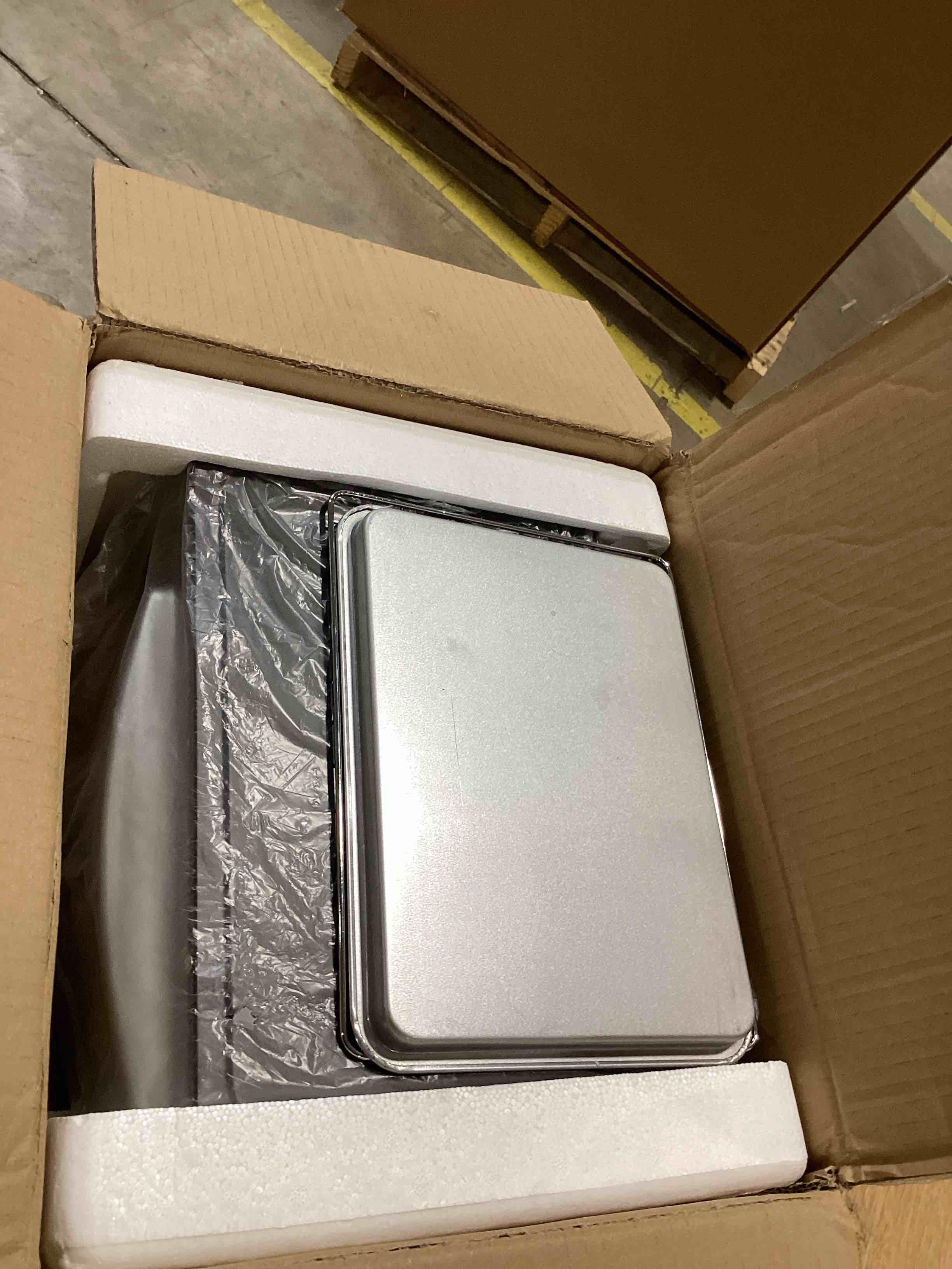 https://s3.amazonaws.com/lotting-images-prod/bidfta/BRN1722324_1745501319635.jpeg