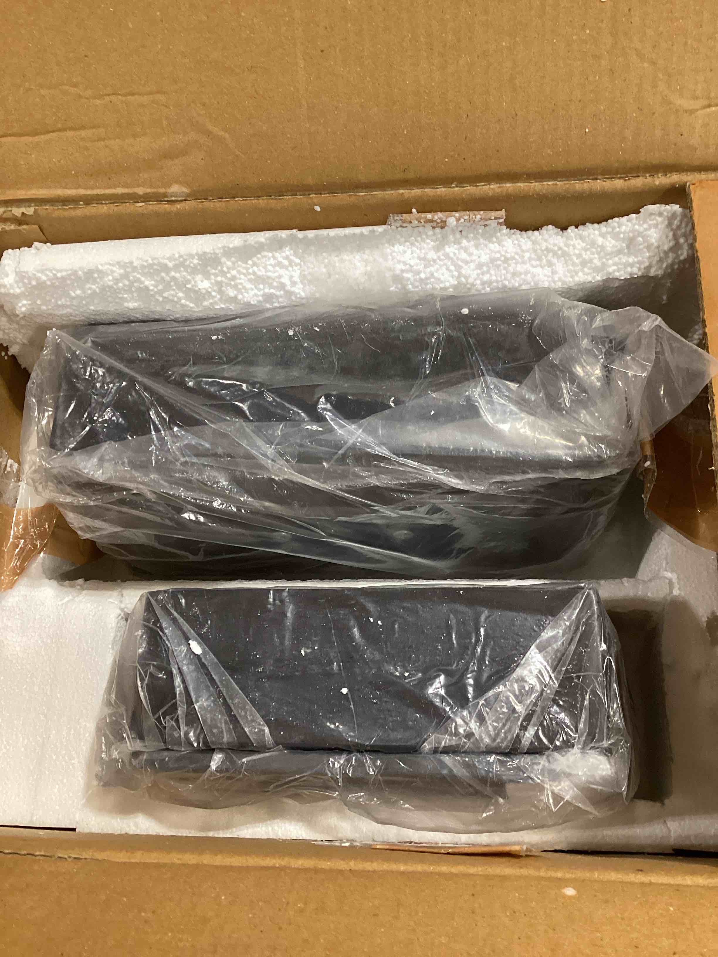 https://s3.amazonaws.com/lotting-images-prod/bidfta/BRN1722981_1747050021951.jpeg