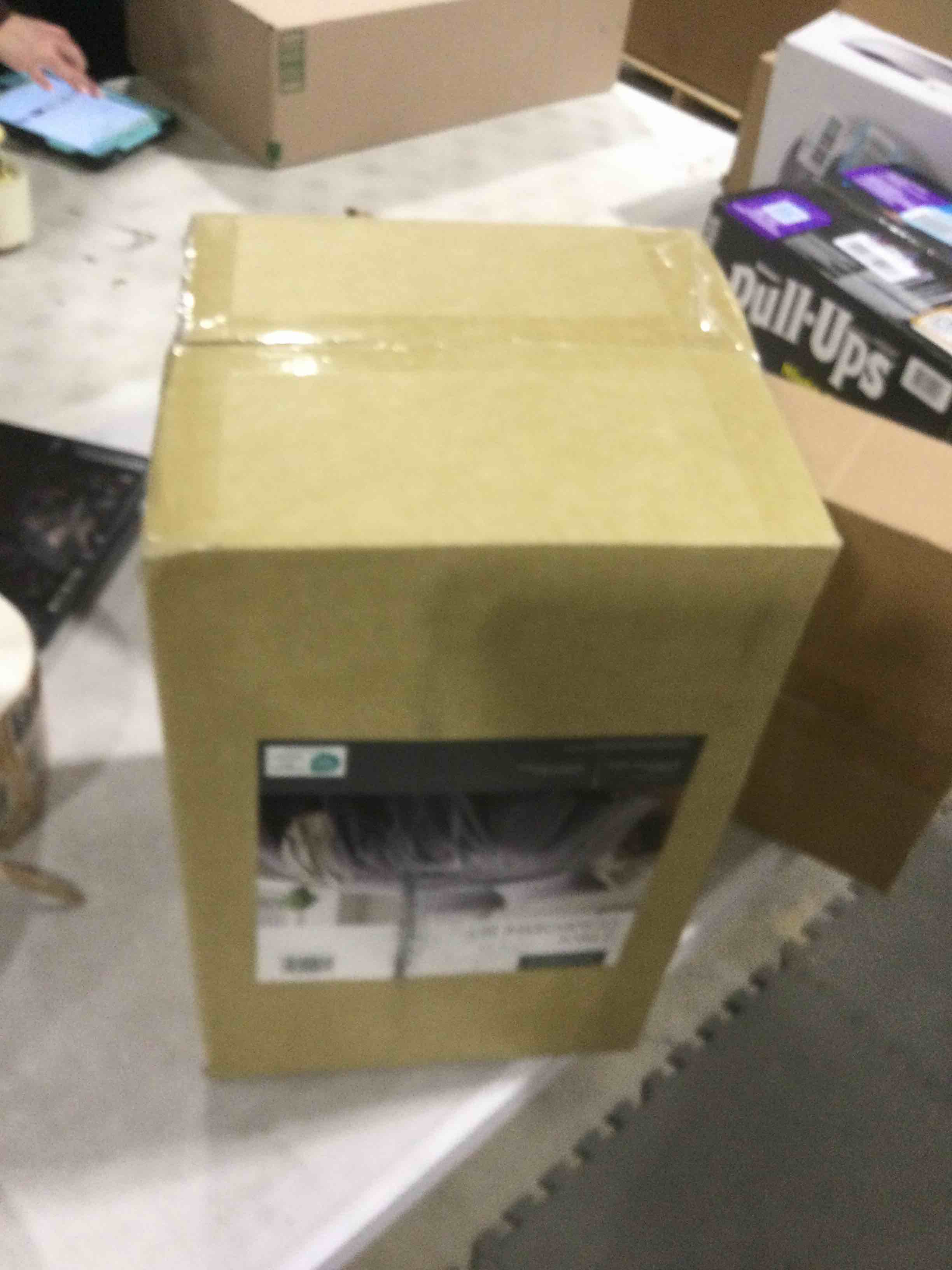 https://s3.amazonaws.com/lotting-images-prod/bidfta/BRN1723332_1745243967461.jpeg