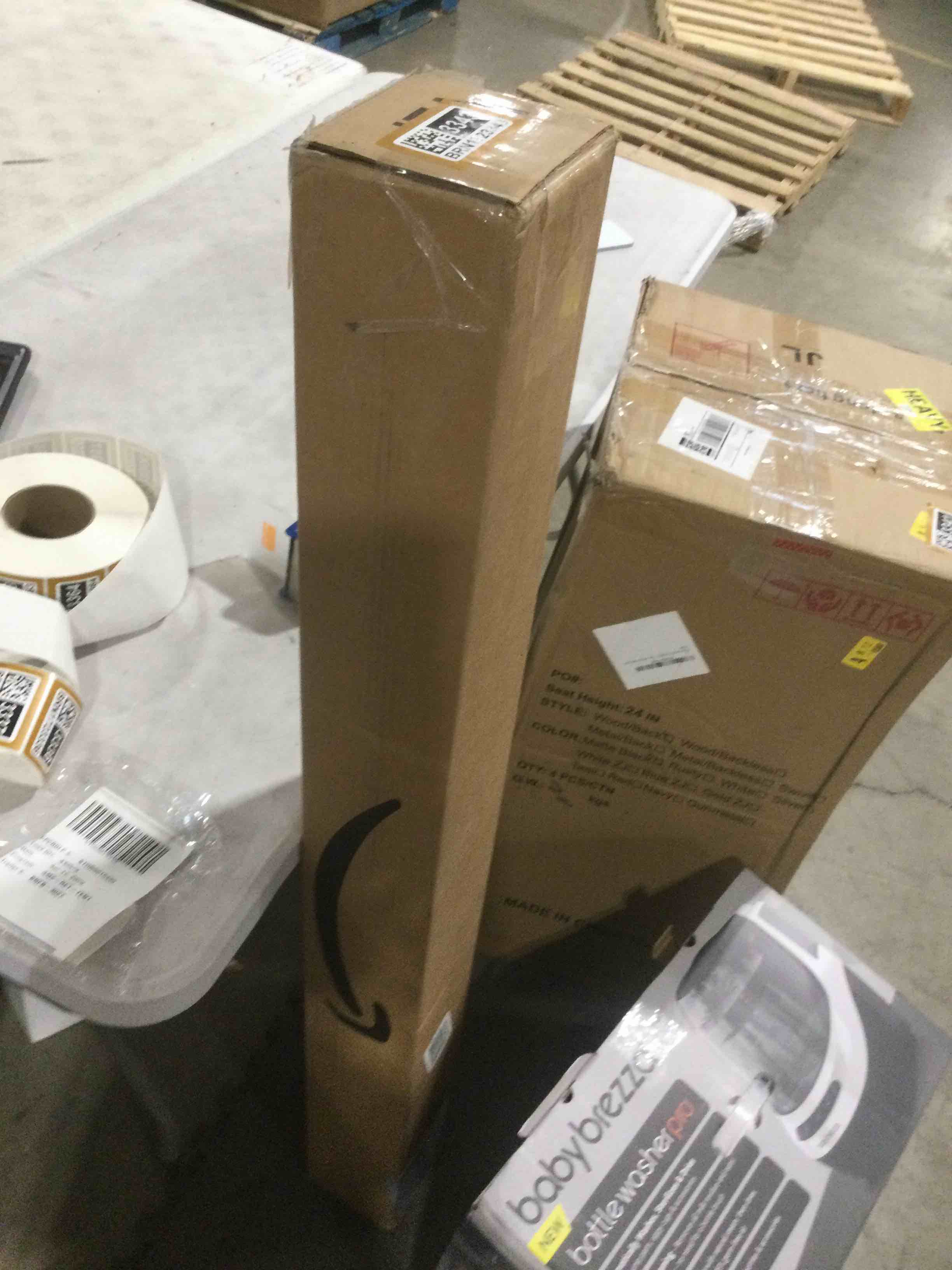 https://s3.amazonaws.com/lotting-images-prod/bidfta/BRN1723343_1745241667305.jpeg