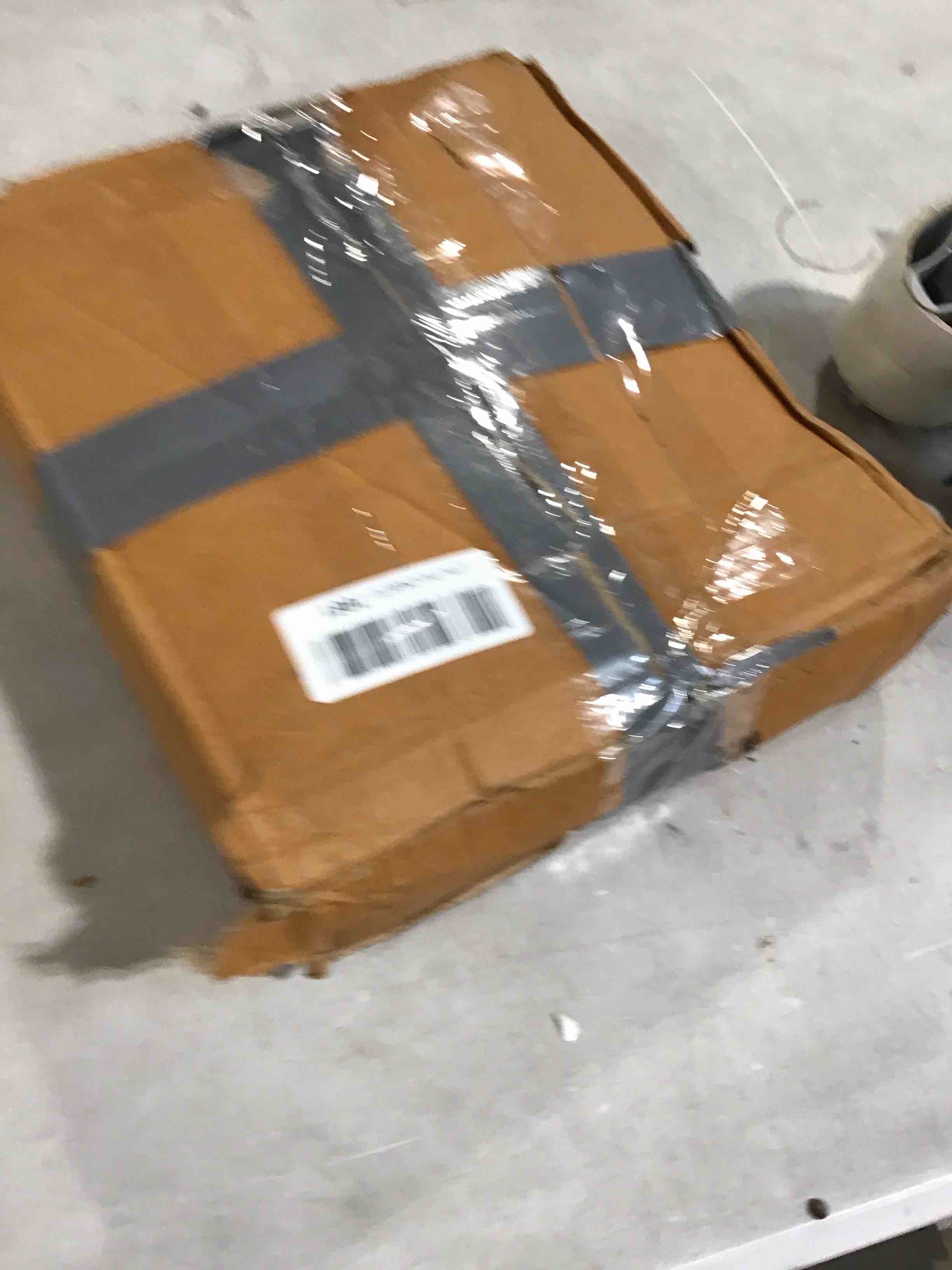 https://s3.amazonaws.com/lotting-images-prod/bidfta/BRN1724240_1745590029683.jpeg