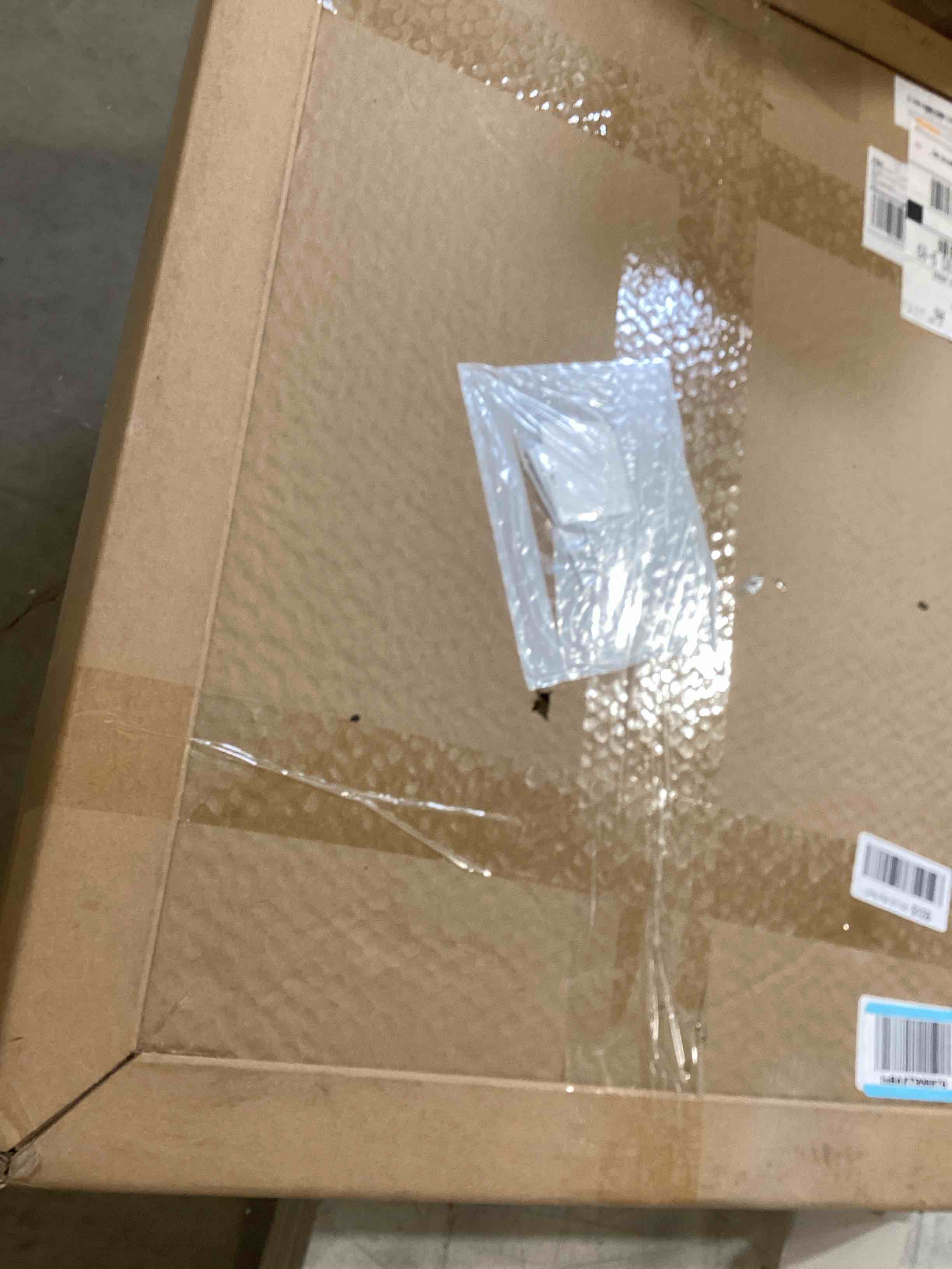 https://s3.amazonaws.com/lotting-images-prod/bidfta/BRN1724462_1745851816425.jpeg
