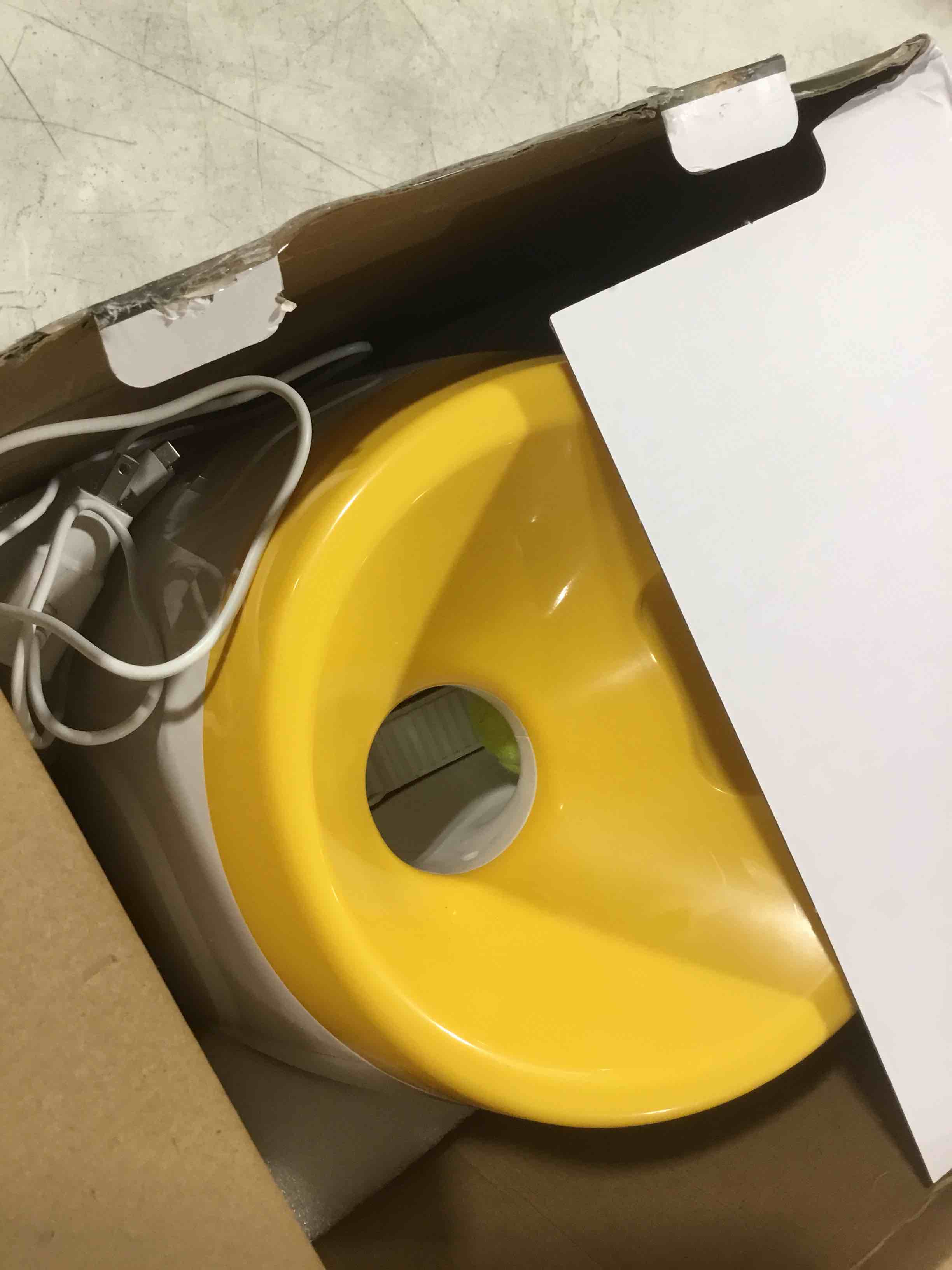 https://s3.amazonaws.com/lotting-images-prod/bidfta/BRN1725572_1746273978082.jpeg
