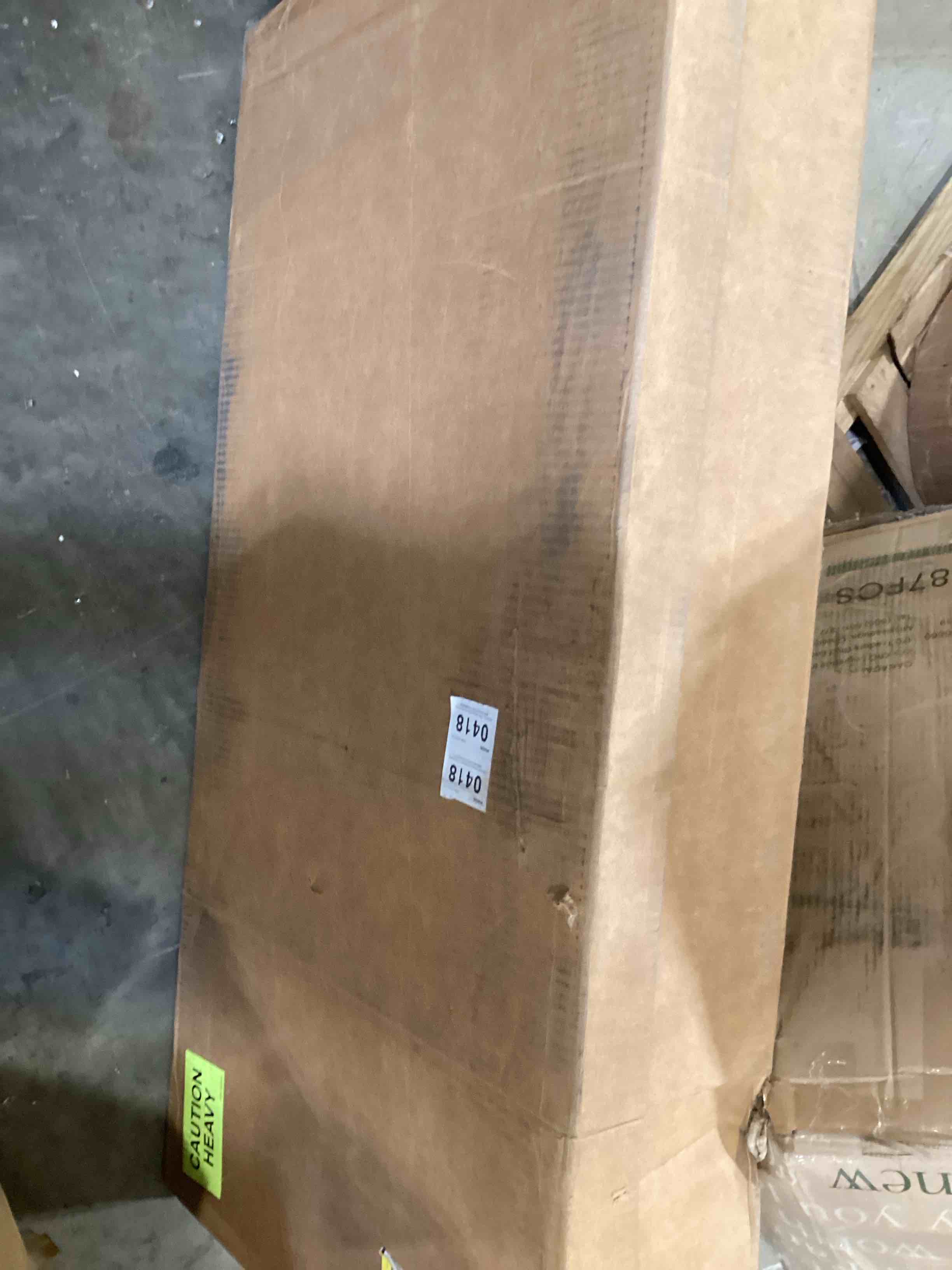 https://s3.amazonaws.com/lotting-images-prod/bidfta/BRN1727029_1752164775261.jpeg