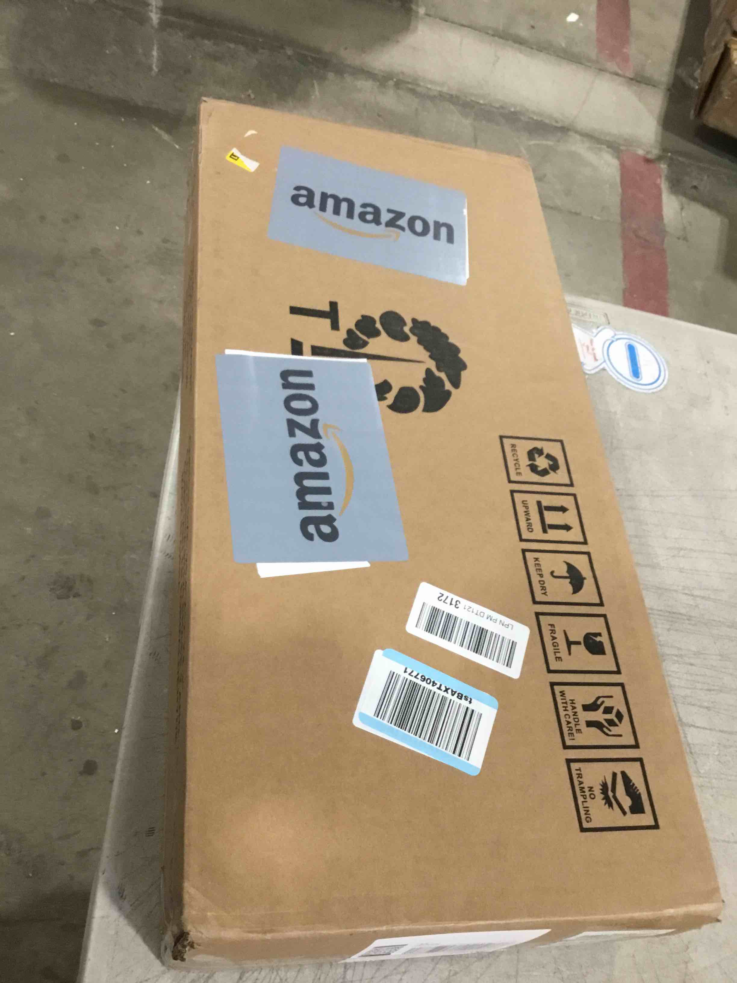 https://s3.amazonaws.com/lotting-images-prod/bidfta/BRN1733255_1745251948223.jpeg