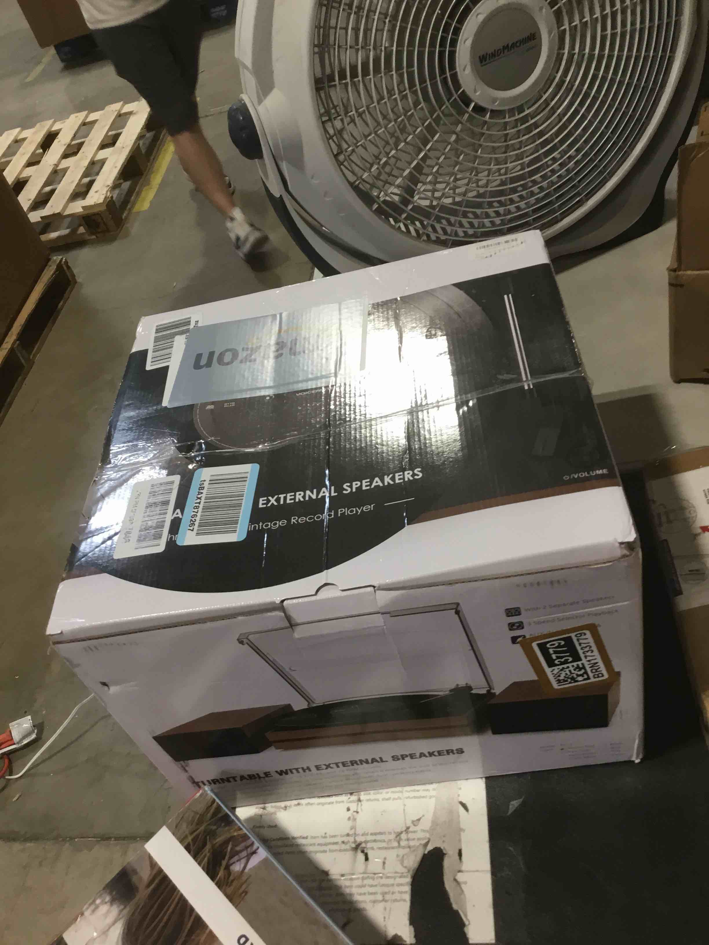 https://s3.amazonaws.com/lotting-images-prod/bidfta/BRN1733779_1746023432372.jpeg