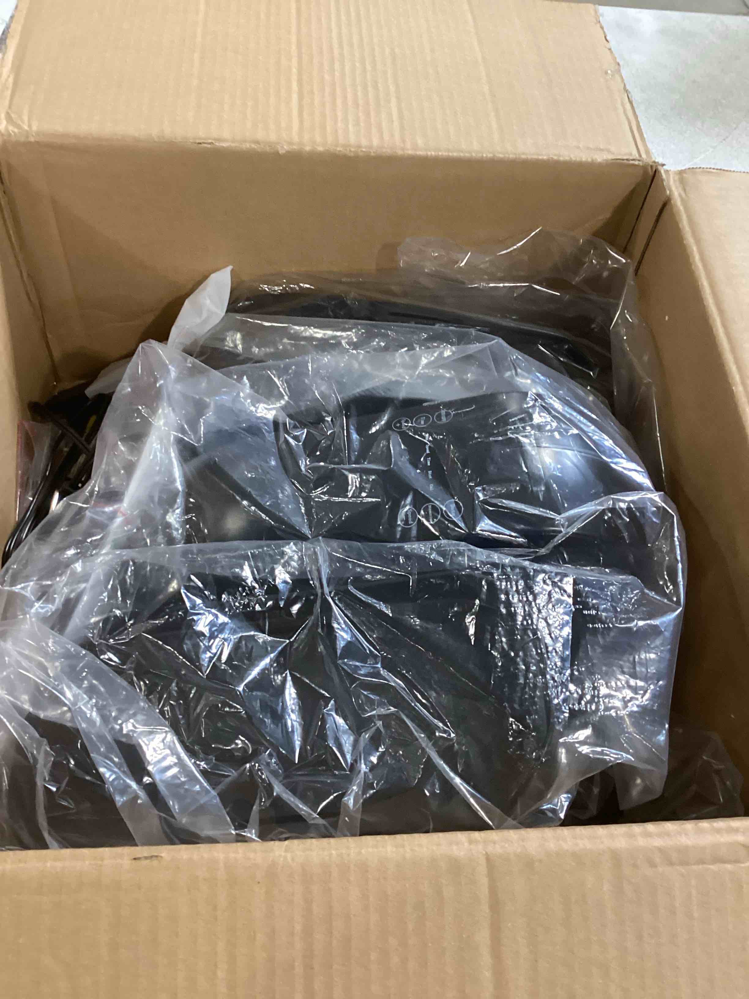 https://s3.amazonaws.com/lotting-images-prod/bidfta/BRN1733797_1746026468141.jpeg