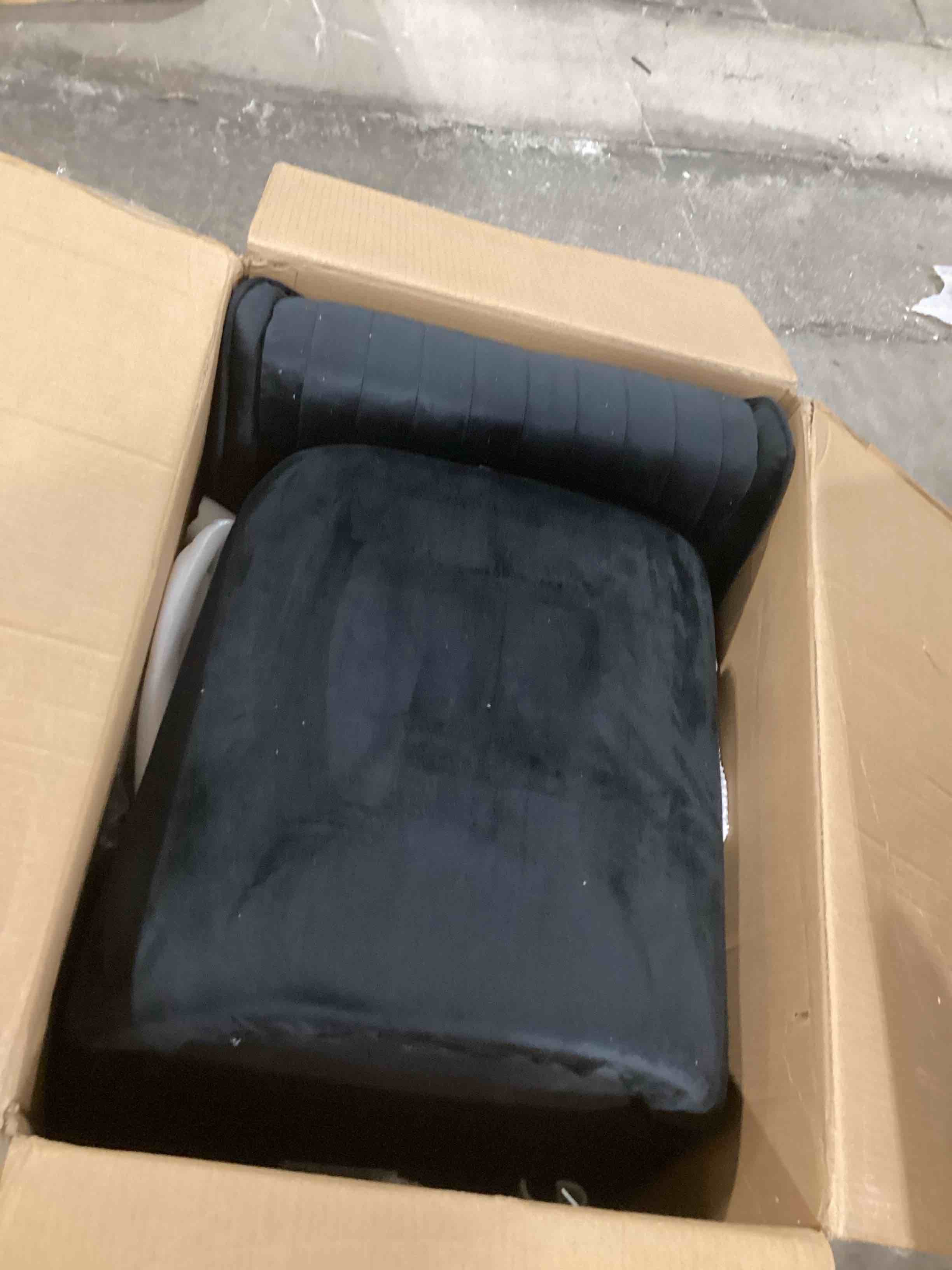 https://s3.amazonaws.com/lotting-images-prod/bidfta/BRN1734204_1746449299066.jpeg